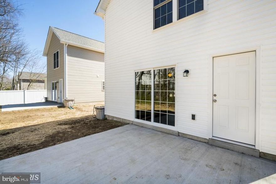 Beautiful 3 bed, 2.5 bath home in Spotsylvania, just a few minutes drive to downtown historic Fredericksburg and the VRE. This home features a pretty white kitchen with stainless steel appliances that overlooks the dedicated dining area and spacious family room. The main level also features a large laundry room with washer and dryer hook up as well as a half bath. The master bedroom has an attached master bath with double vanity and two walk-in closets. The home features a small storage unit attached to the rear of the home that is temperature controlled for extra storage. A must see.