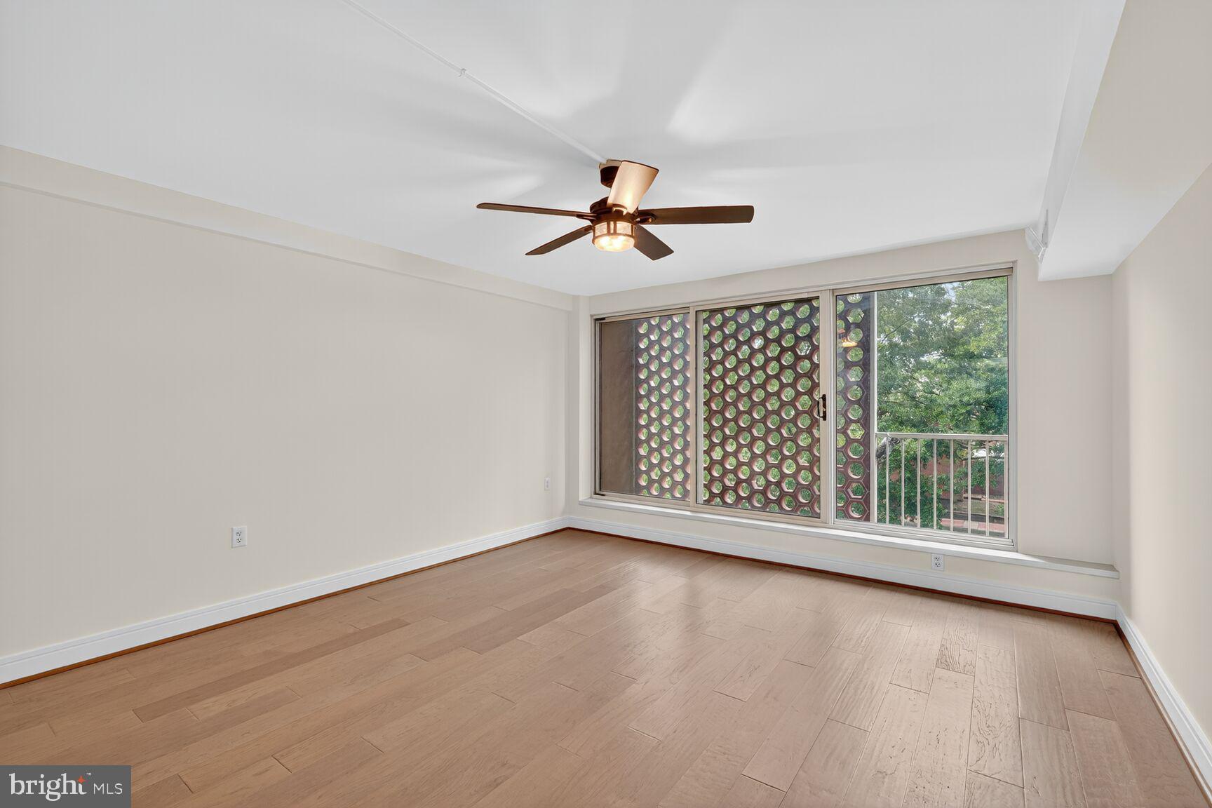 800 4TH STREET SW S221