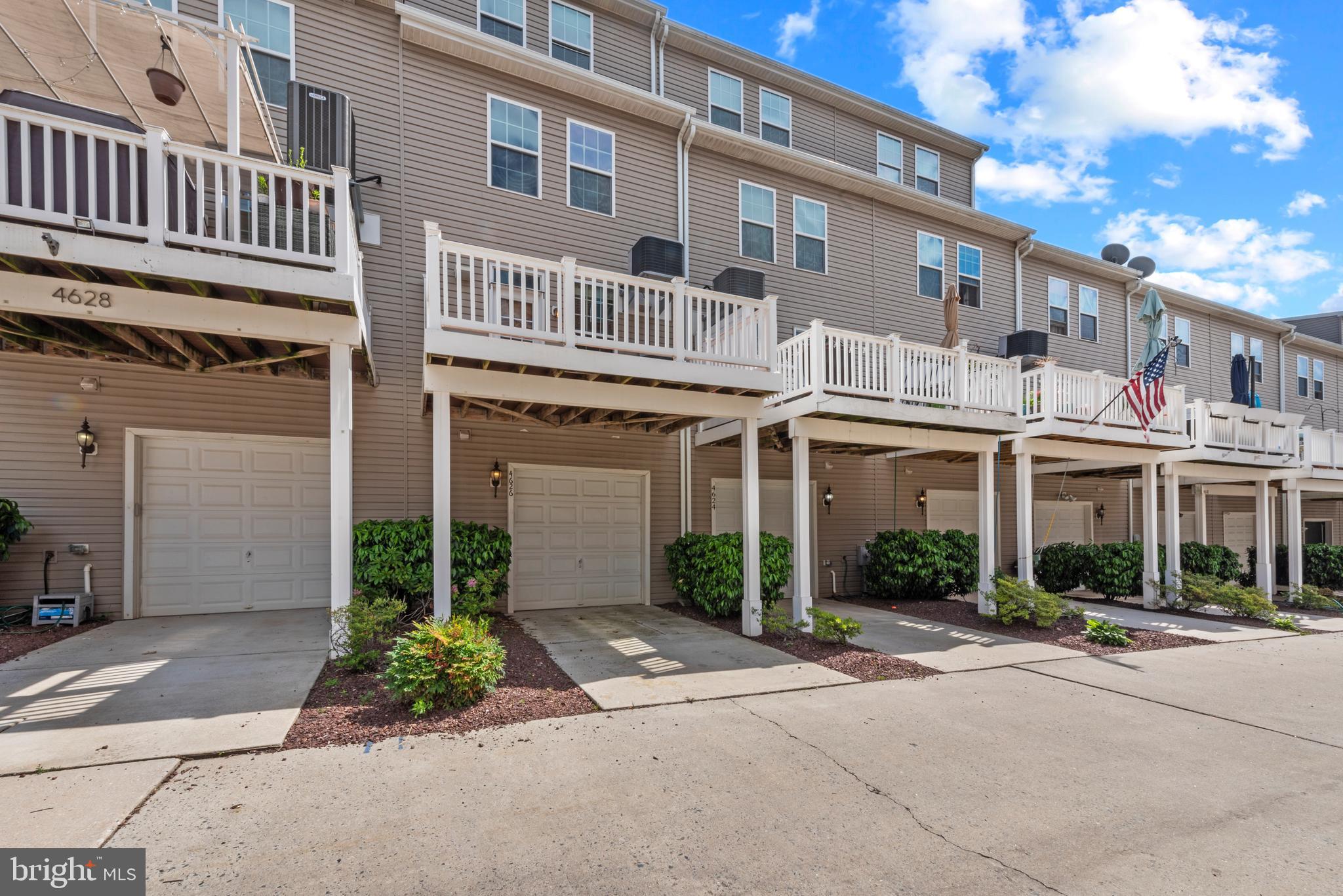 O'DONNELL SQUARE - Residential Lease