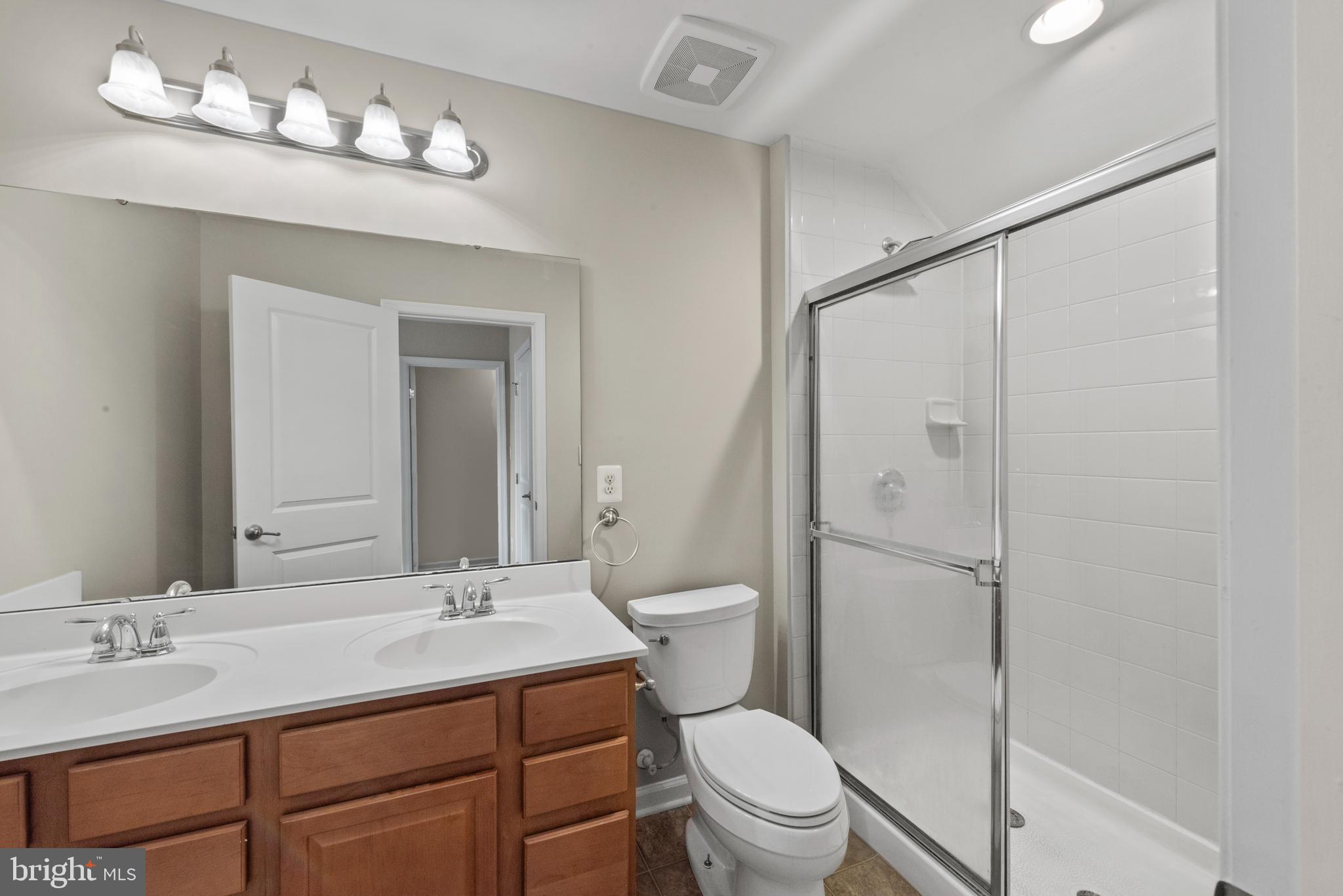 O'DONNELL SQUARE - Residential Lease