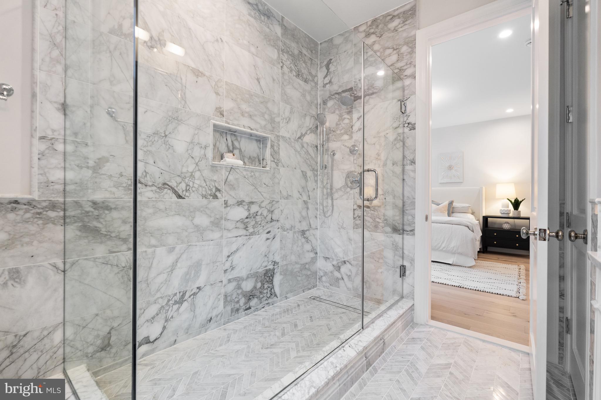 OBSERVATORY CIRCLE - Residential