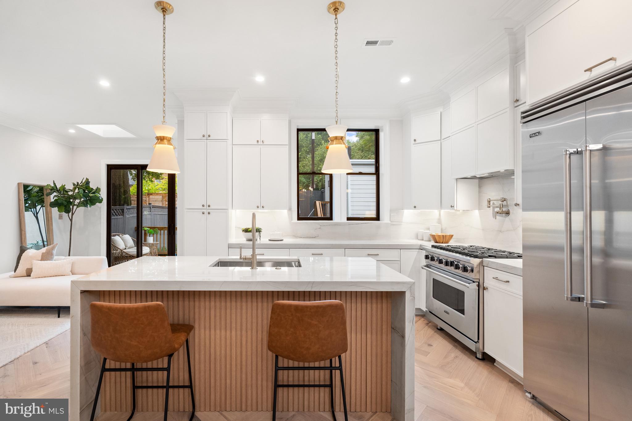 OBSERVATORY CIRCLE - Residential