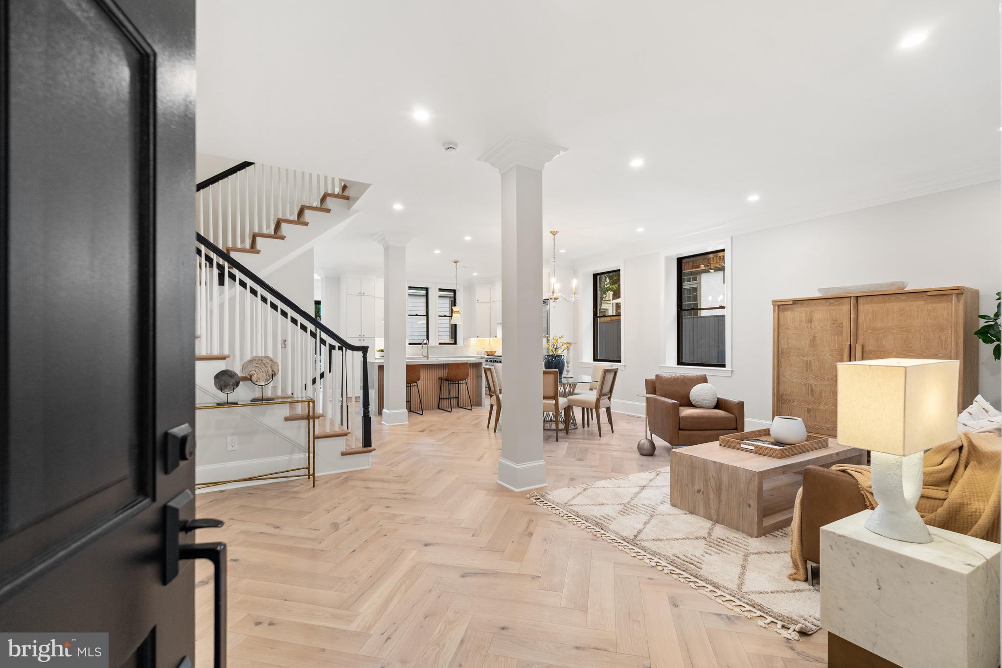 OBSERVATORY CIRCLE - Residential