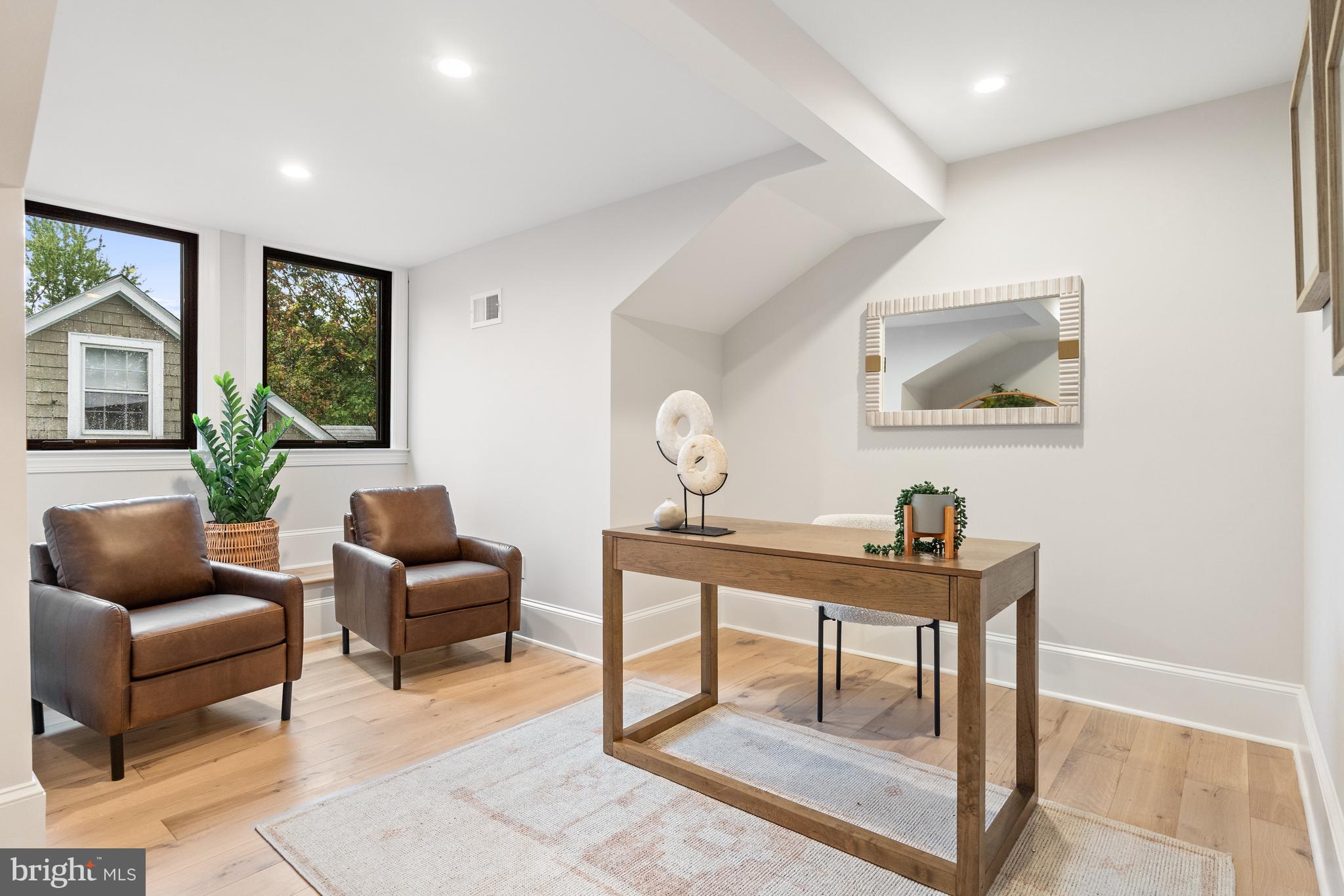 OBSERVATORY CIRCLE - Residential