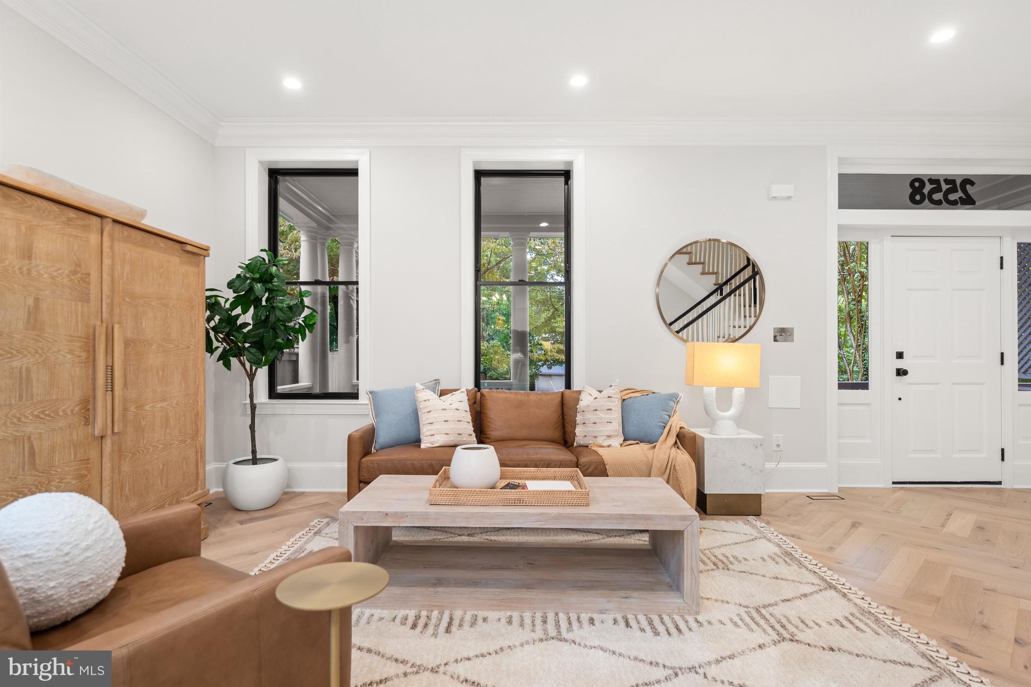 OBSERVATORY CIRCLE - Residential