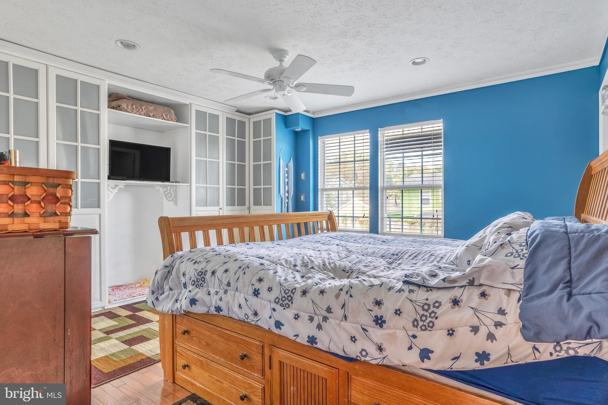 FOUR SEASONS ESTATES - Residential