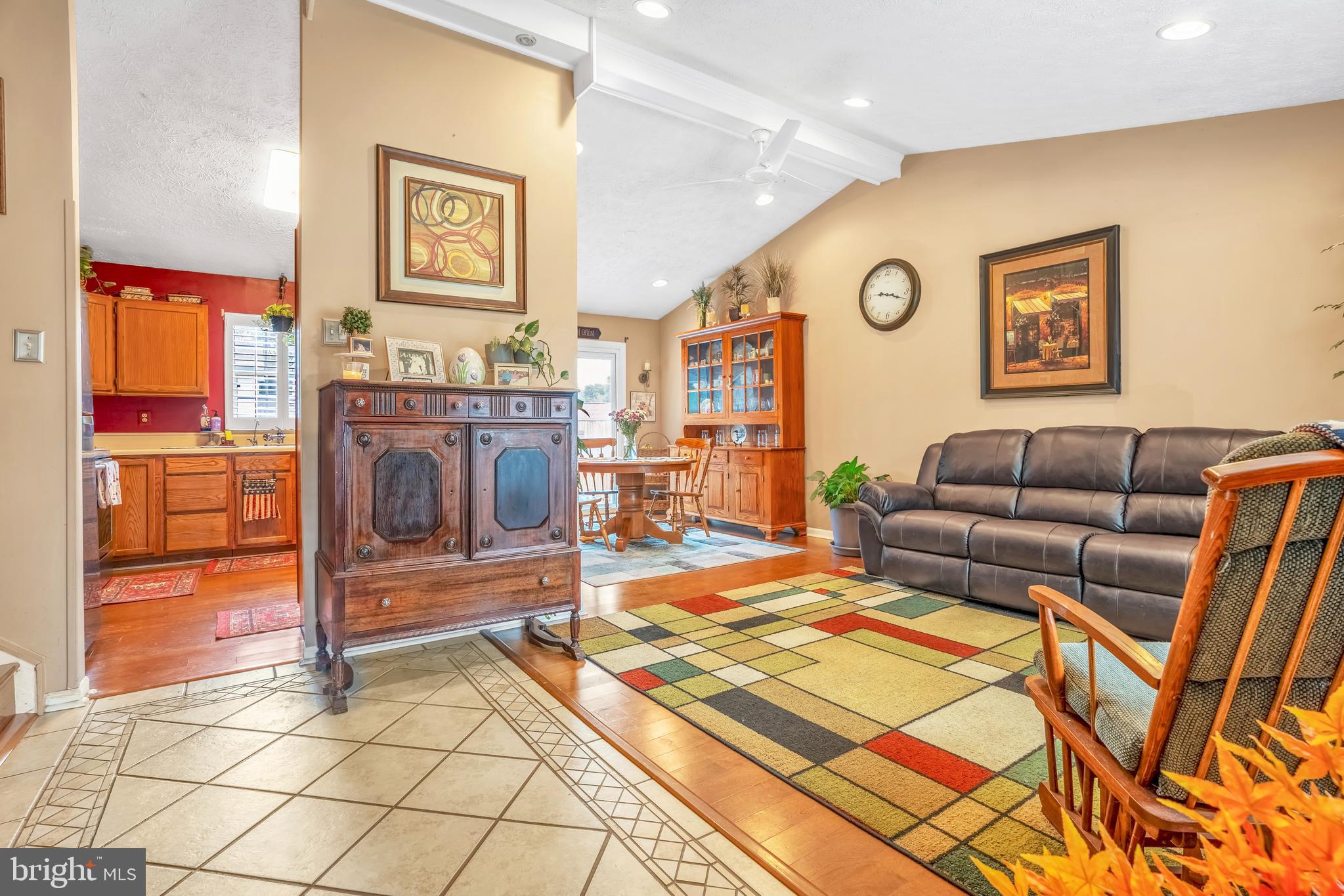 FOUR SEASONS ESTATES - Residential