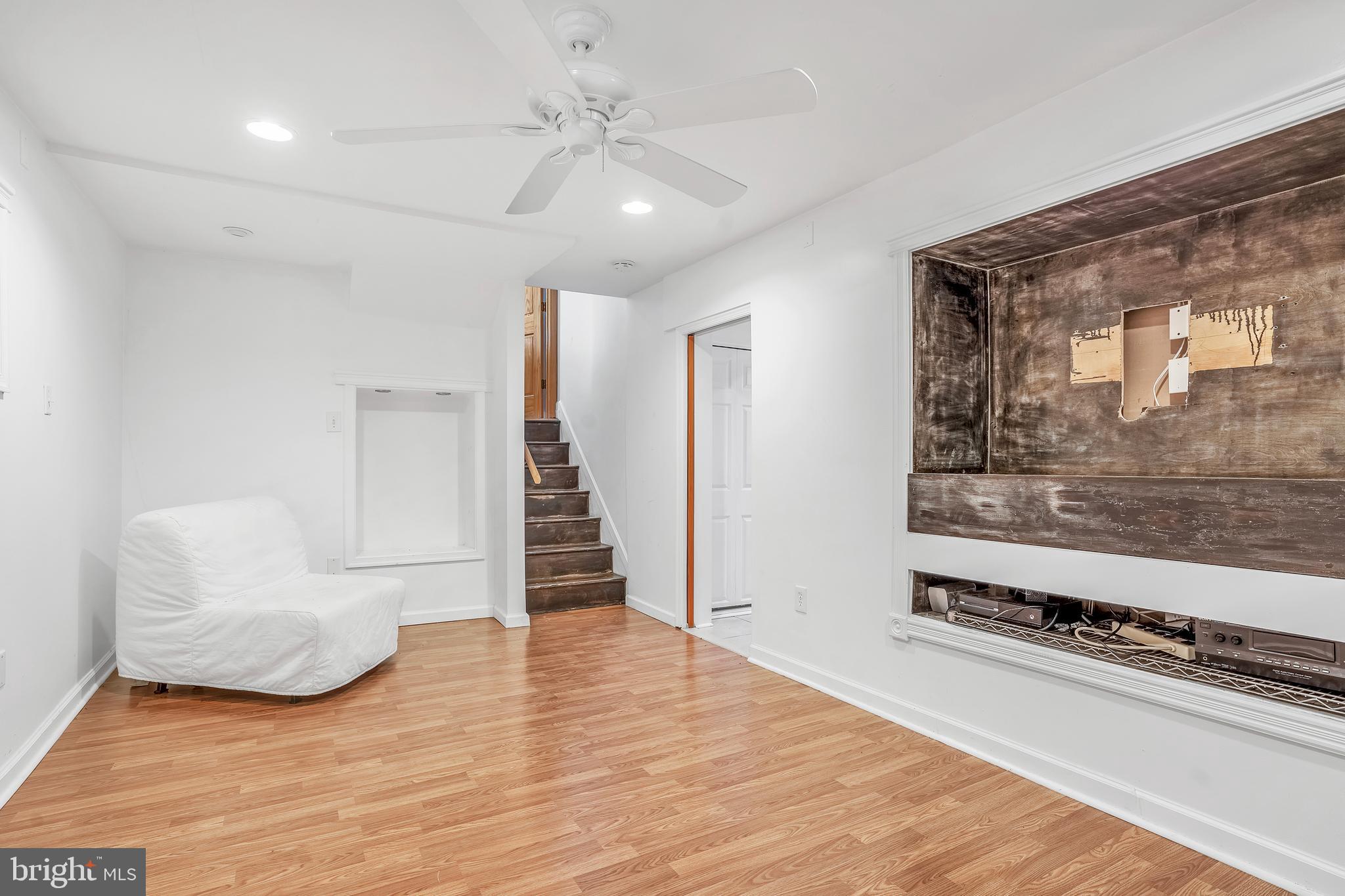 FOUR SEASONS ESTATES - Residential