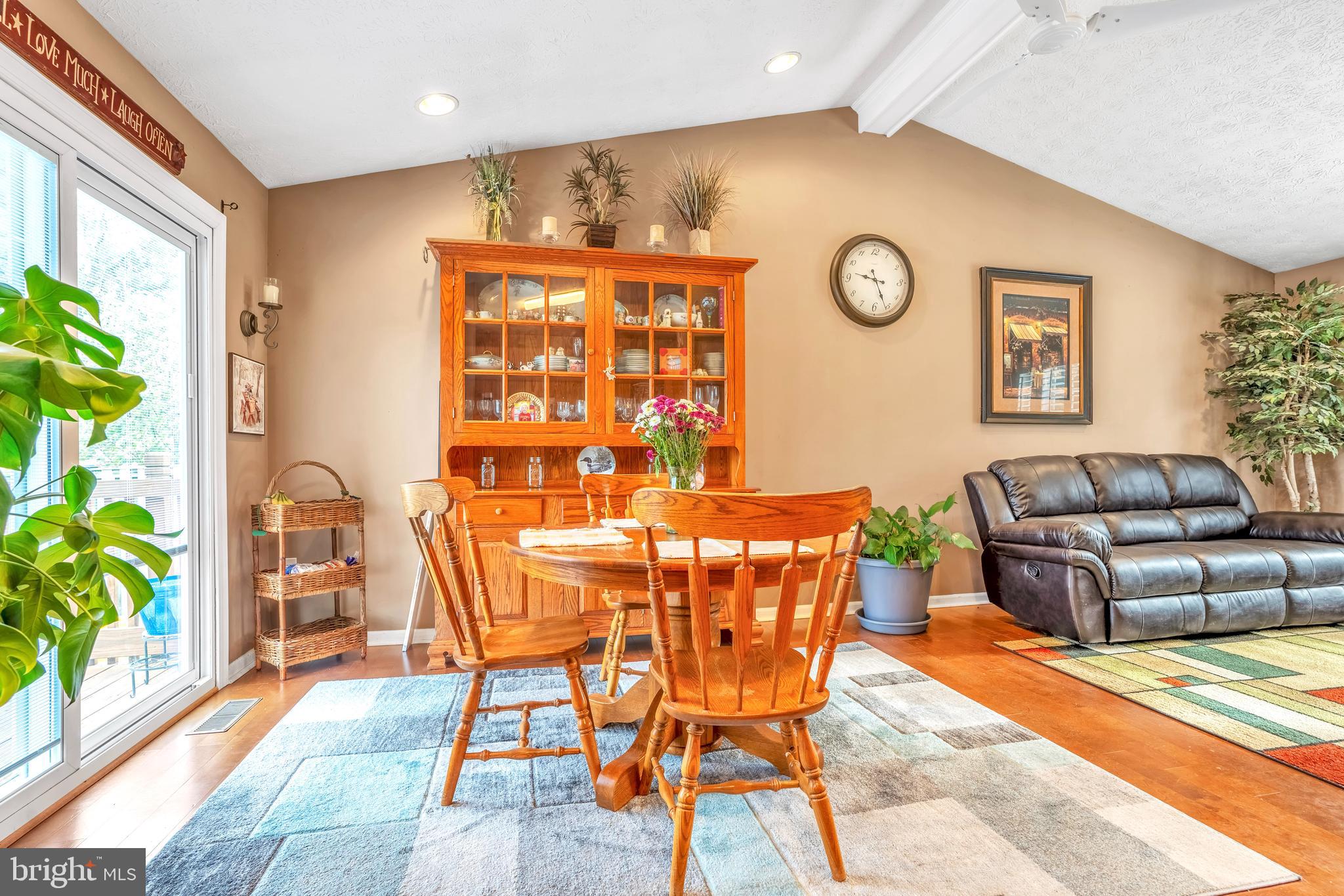 FOUR SEASONS ESTATES - Residential