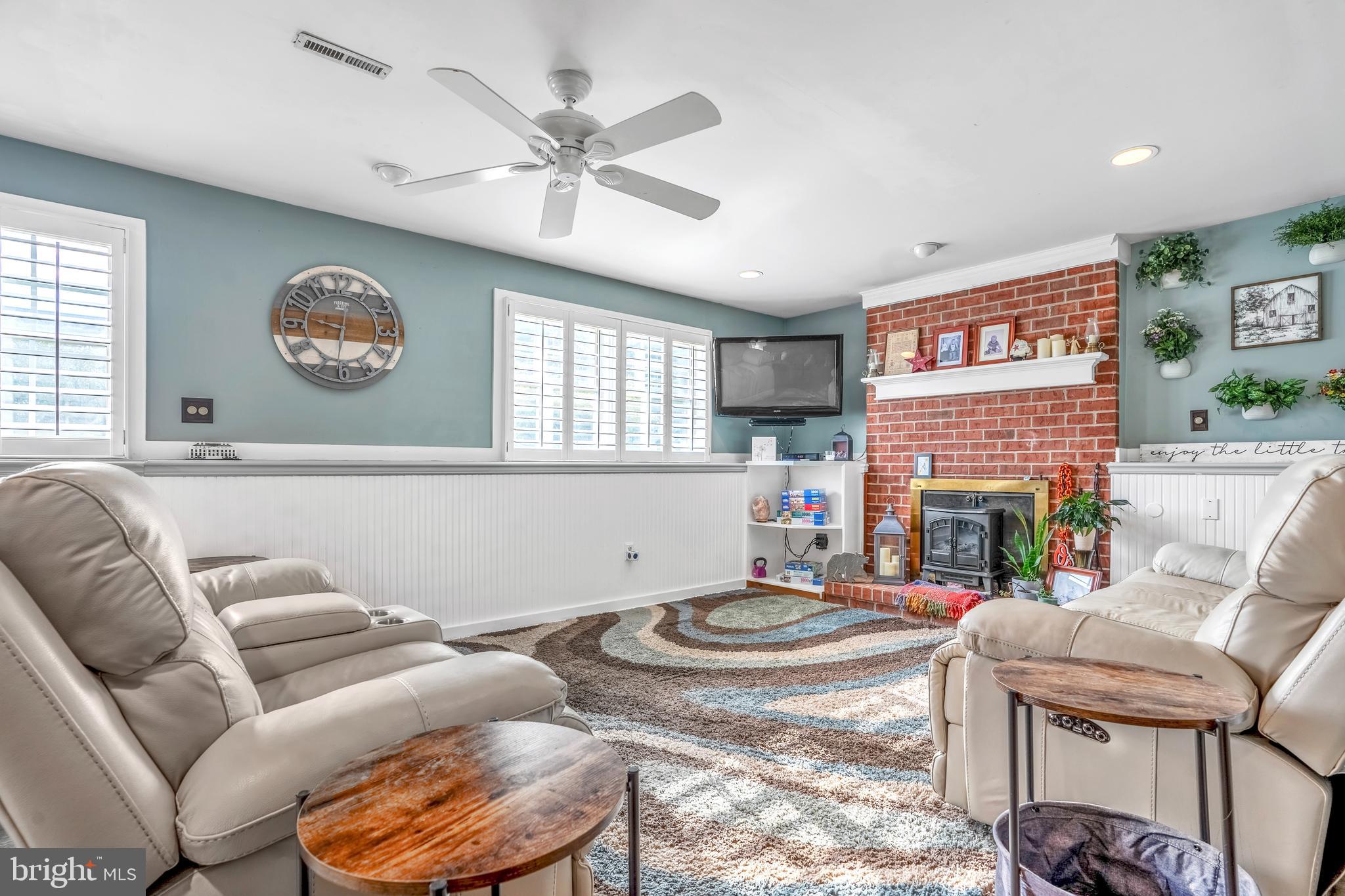 FOUR SEASONS ESTATES - Residential