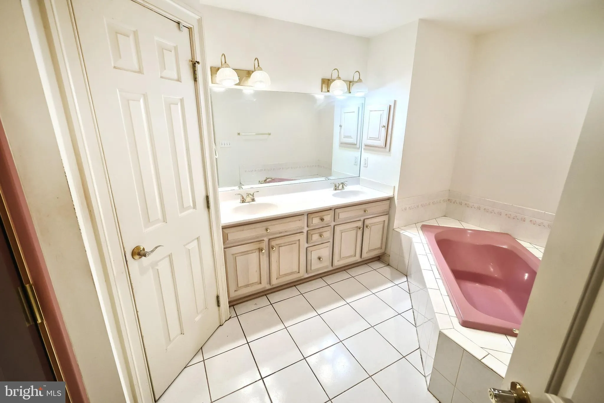 York, Pennsylvania 17403, United States, 3 Bedrooms Bedrooms, ,3 BathroomsBathrooms,Residential,Active,193186