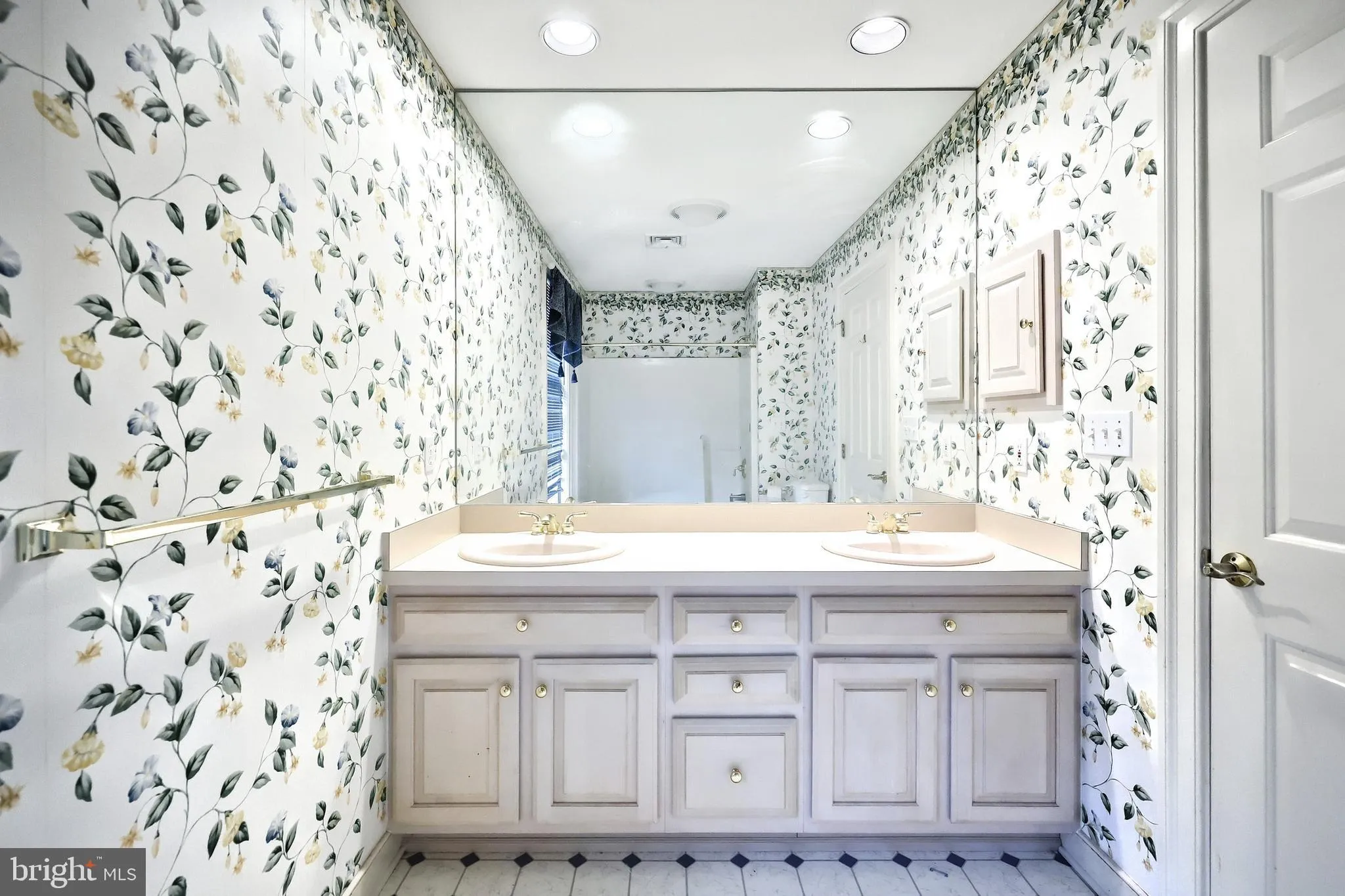 York, Pennsylvania 17403, United States, 3 Bedrooms Bedrooms, ,3 BathroomsBathrooms,Residential,Active,193186