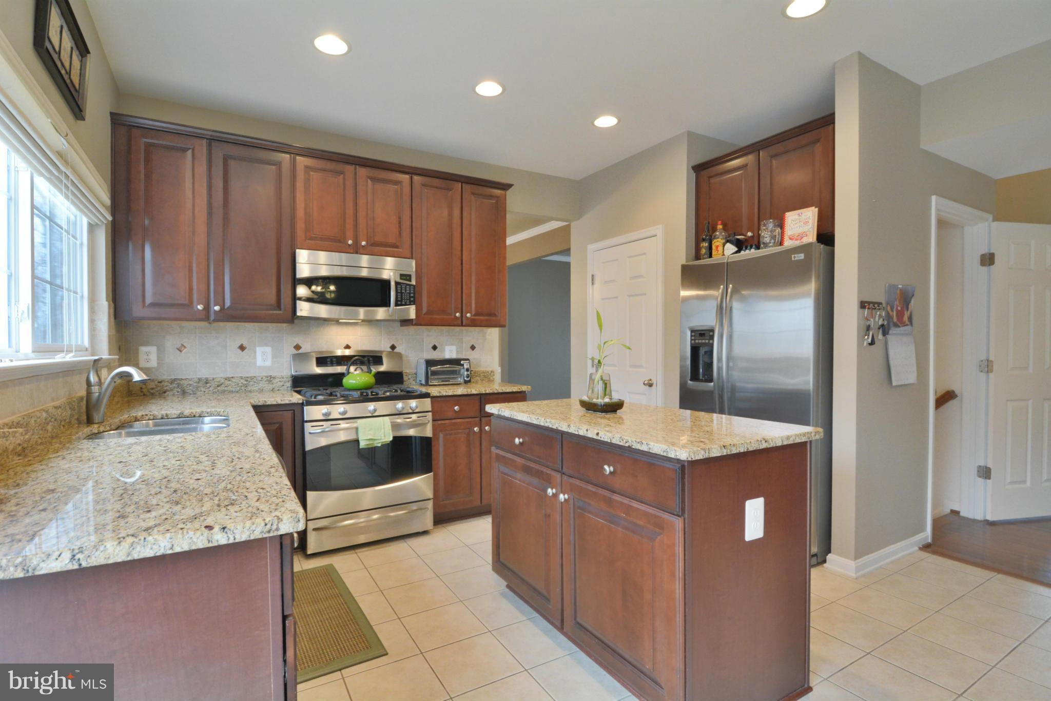 EAGLES POINTE - Residential