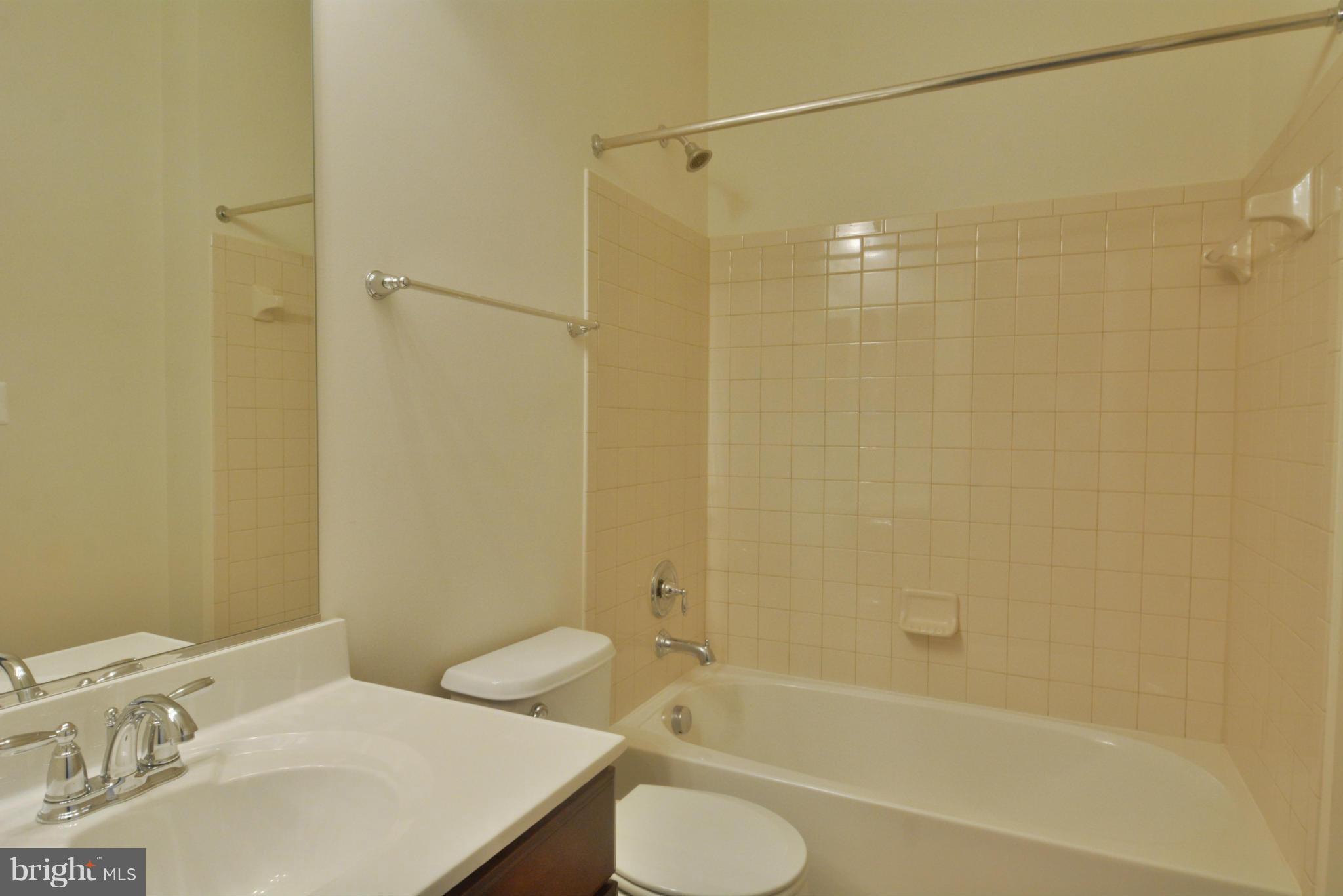 EAGLES POINTE - Residential