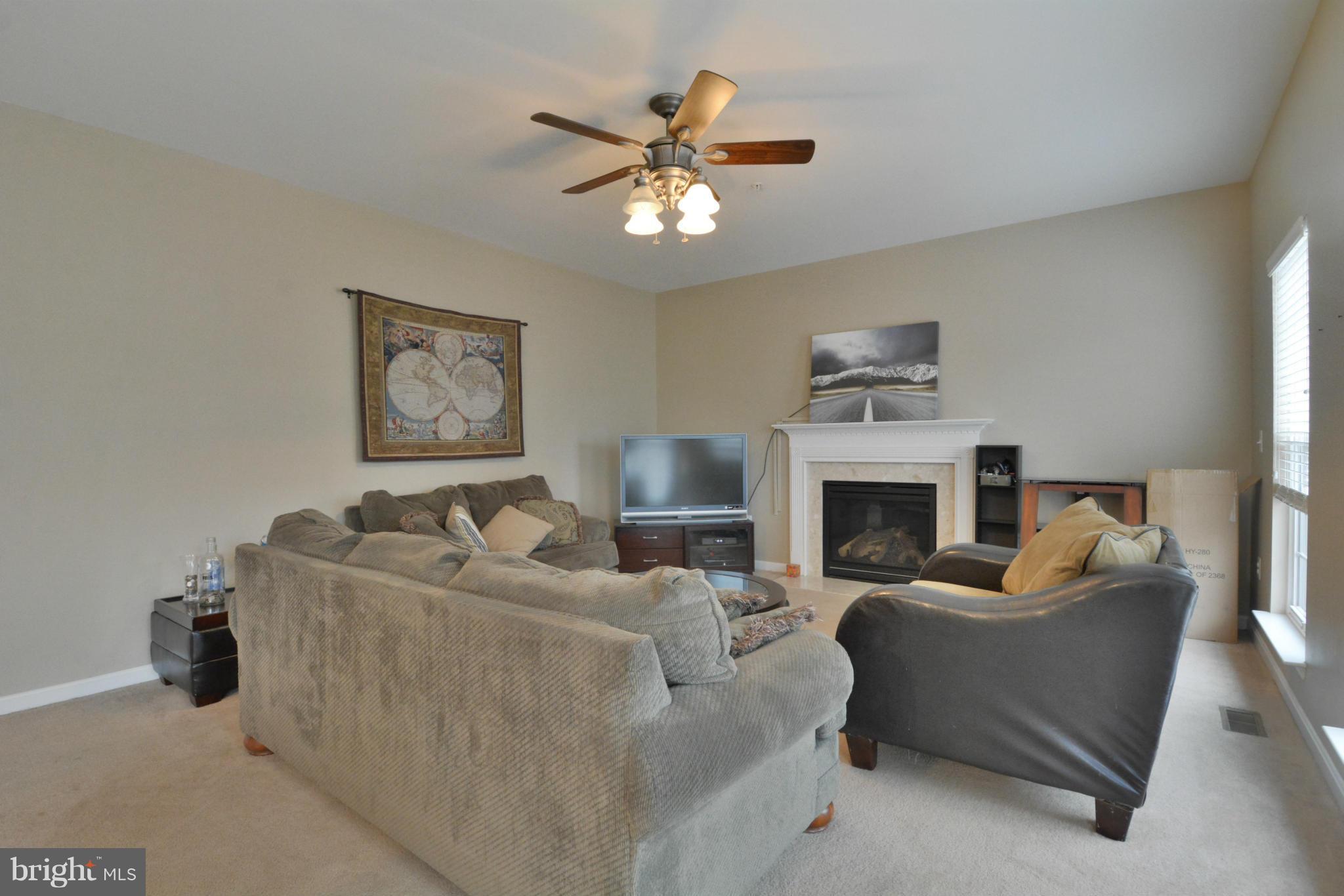 EAGLES POINTE - Residential