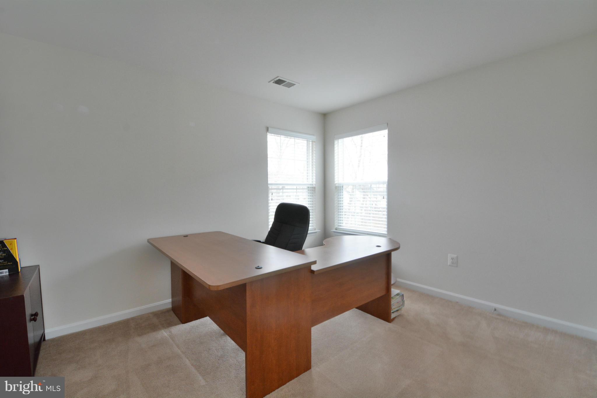 EAGLES POINTE - Residential