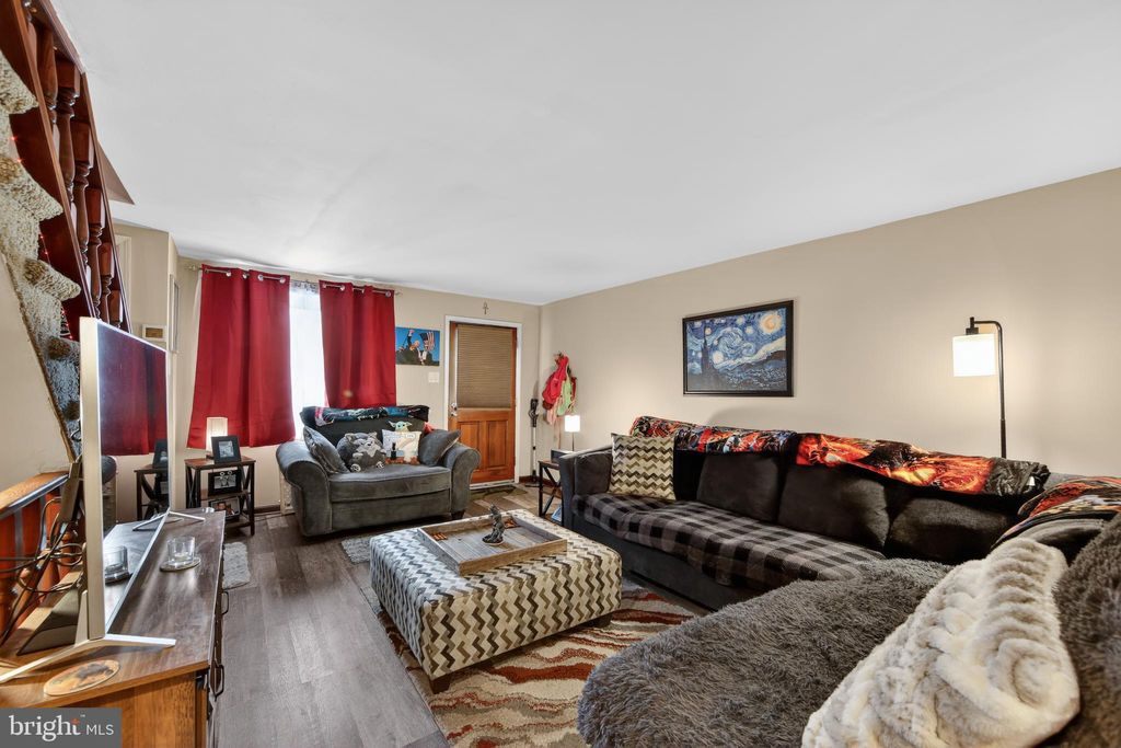 Photo of 704 Crescent Drive, GLENOLDEN, PA 19036 (MLS # PADE2105530)