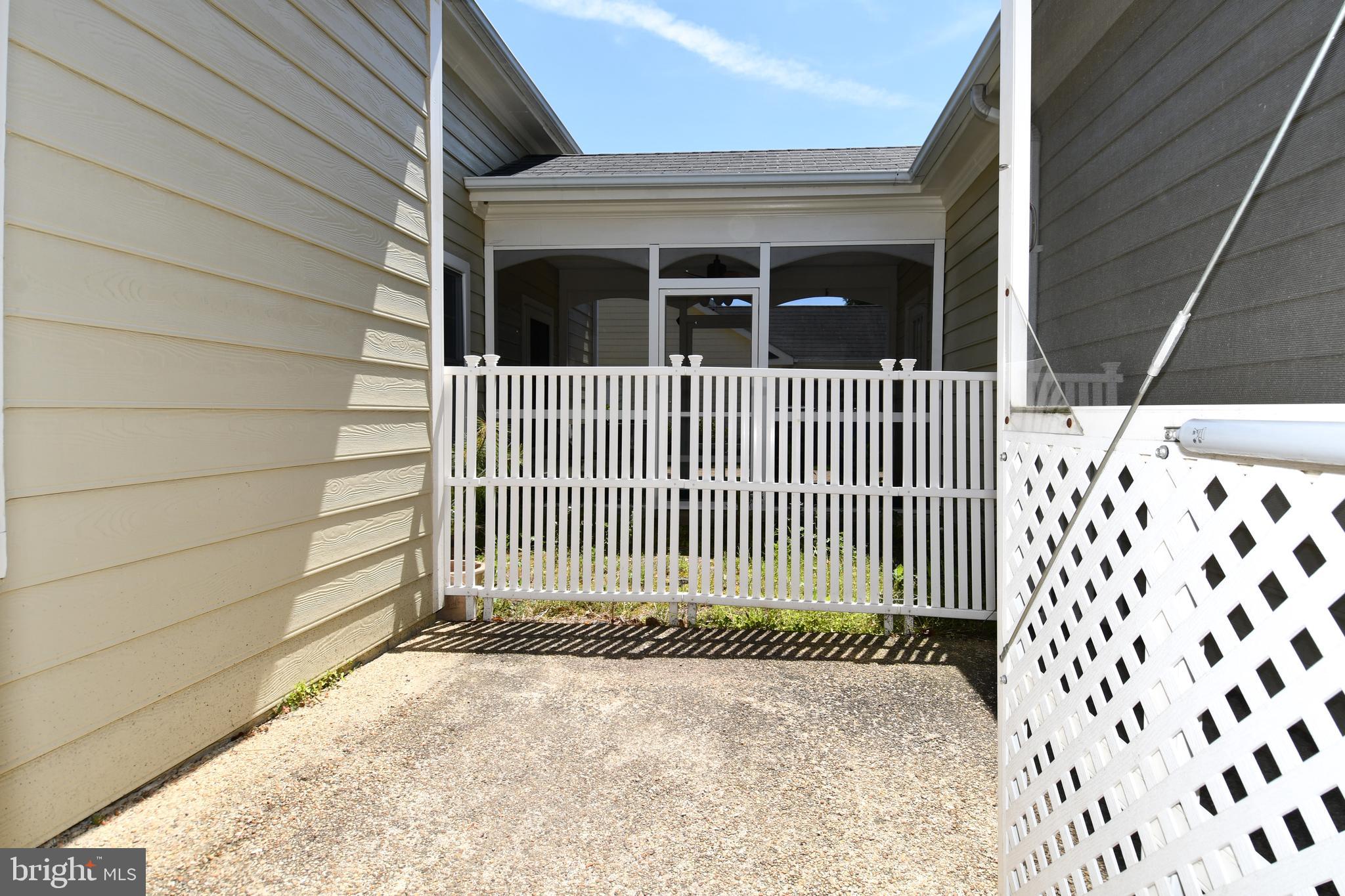 WASHINGTON SQUARE LA PLA - Residential