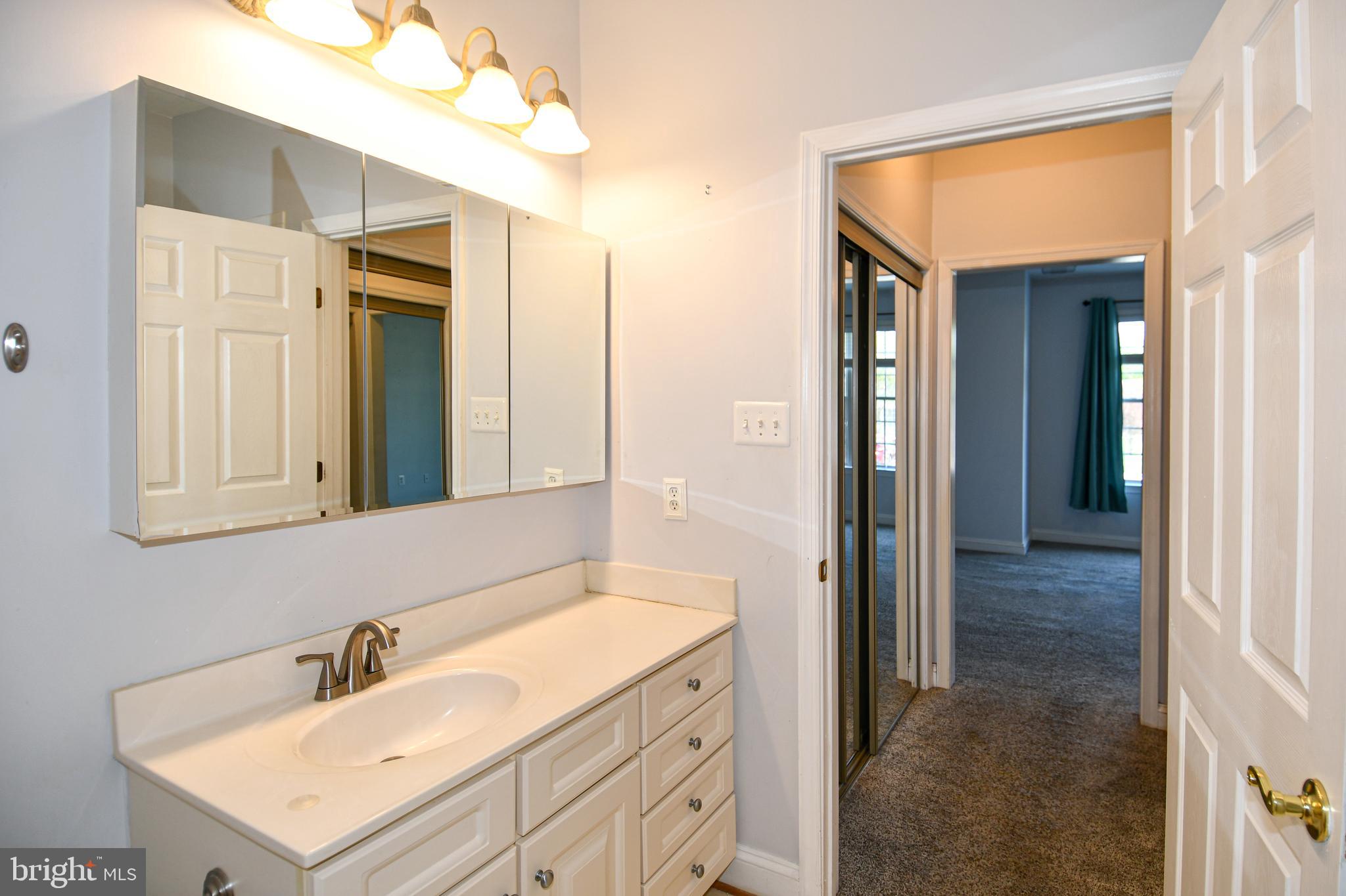 WASHINGTON SQUARE LA PLA - Residential