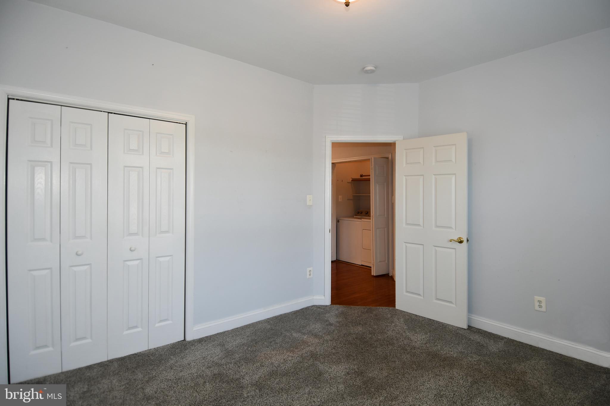 WASHINGTON SQUARE LA PLA - Residential