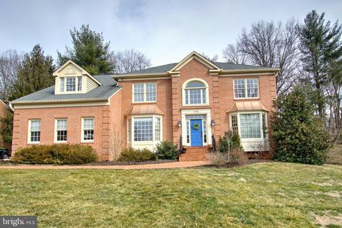 Photo of 9728 Middleton Ridge Road, VIENNA, VA 22182 (MLS # VAFX2294284)