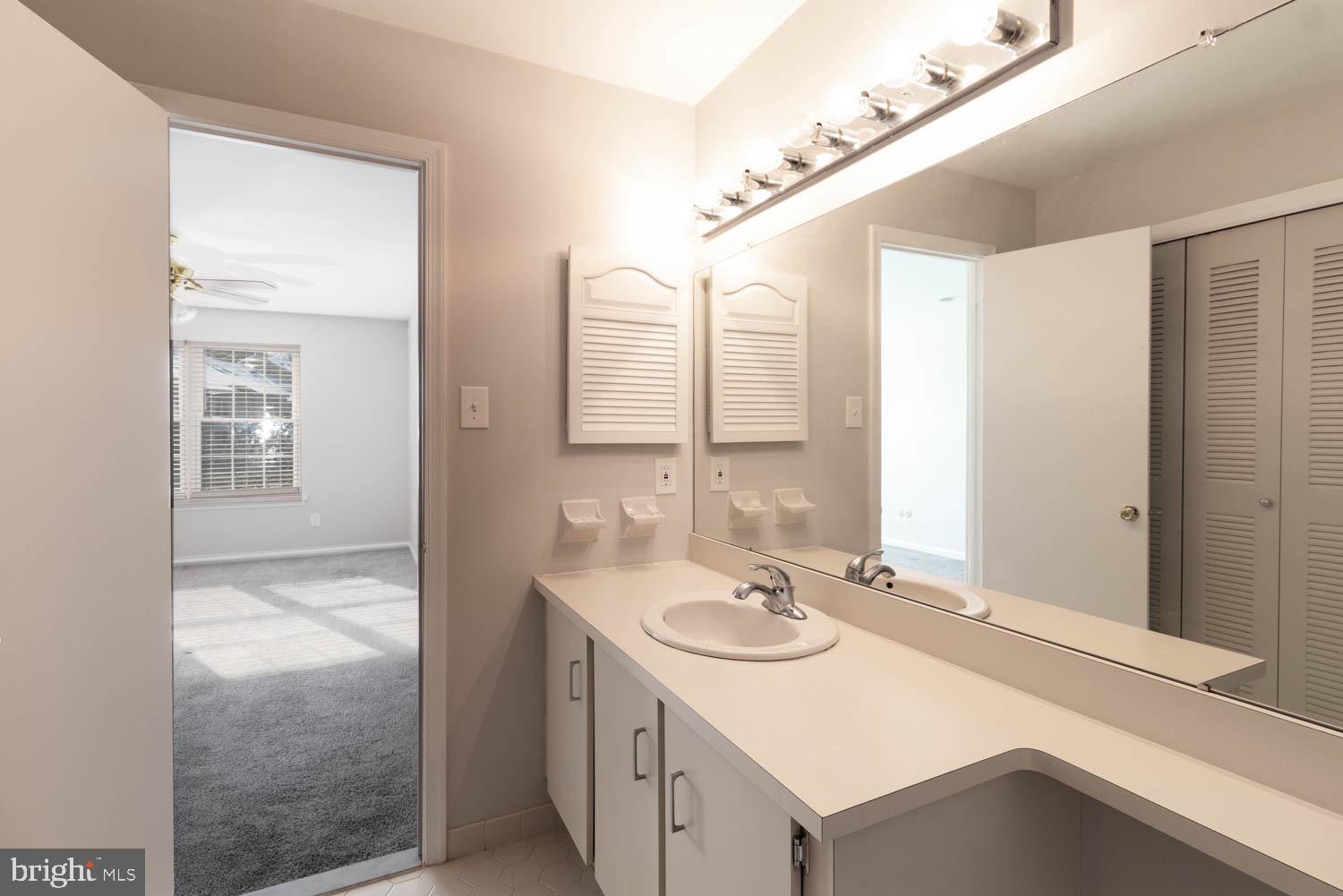 VALLEY GLEN - Residential