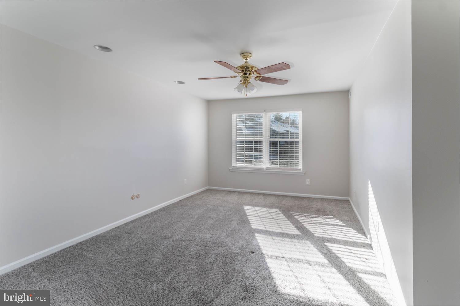 VALLEY GLEN - Residential