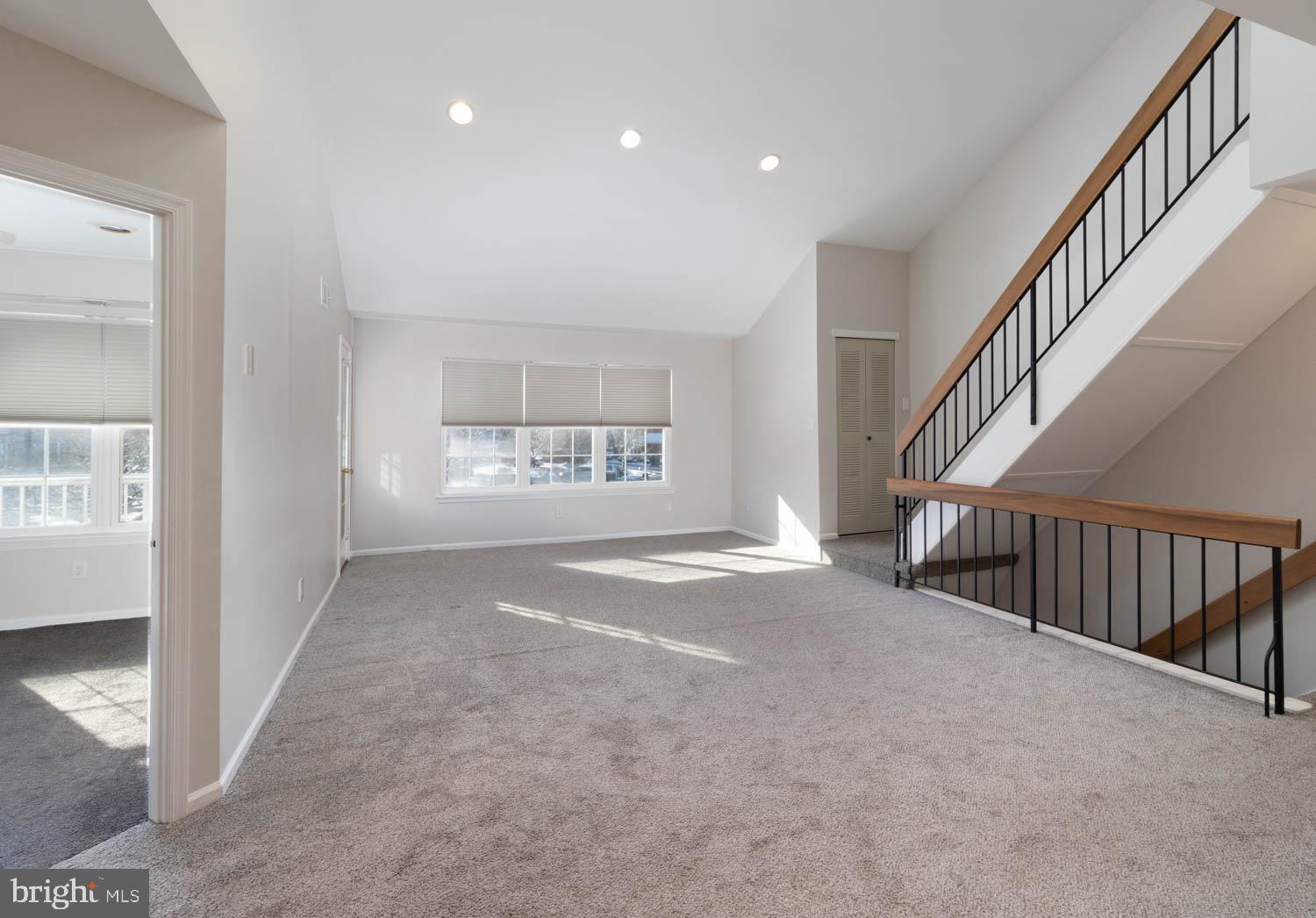VALLEY GLEN - Residential