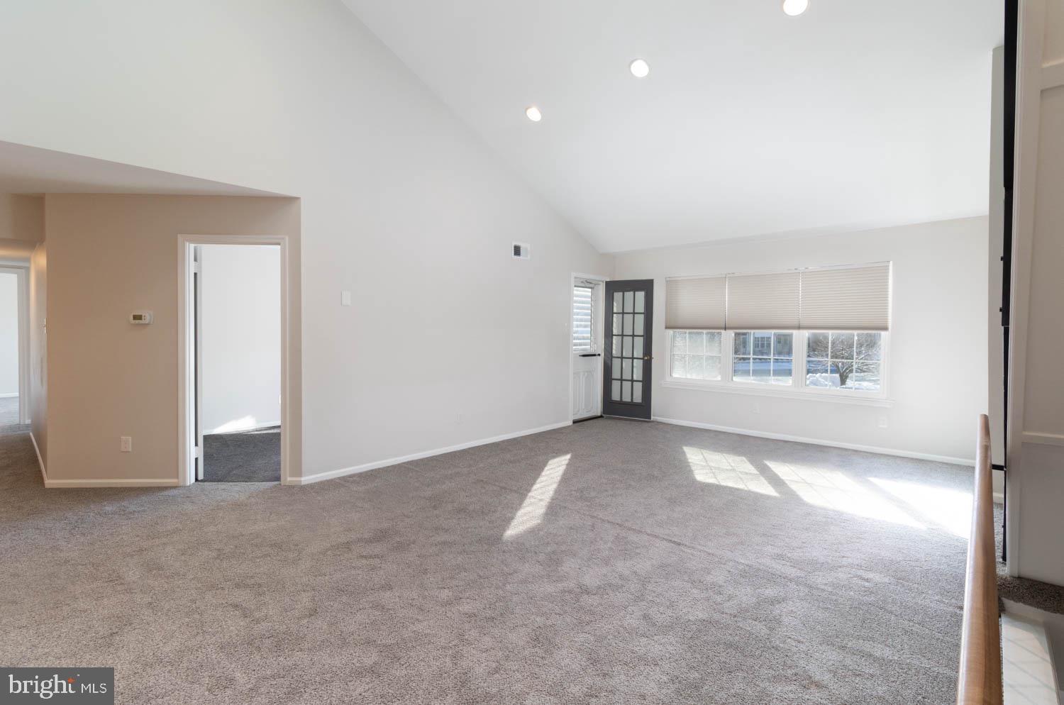 VALLEY GLEN - Residential