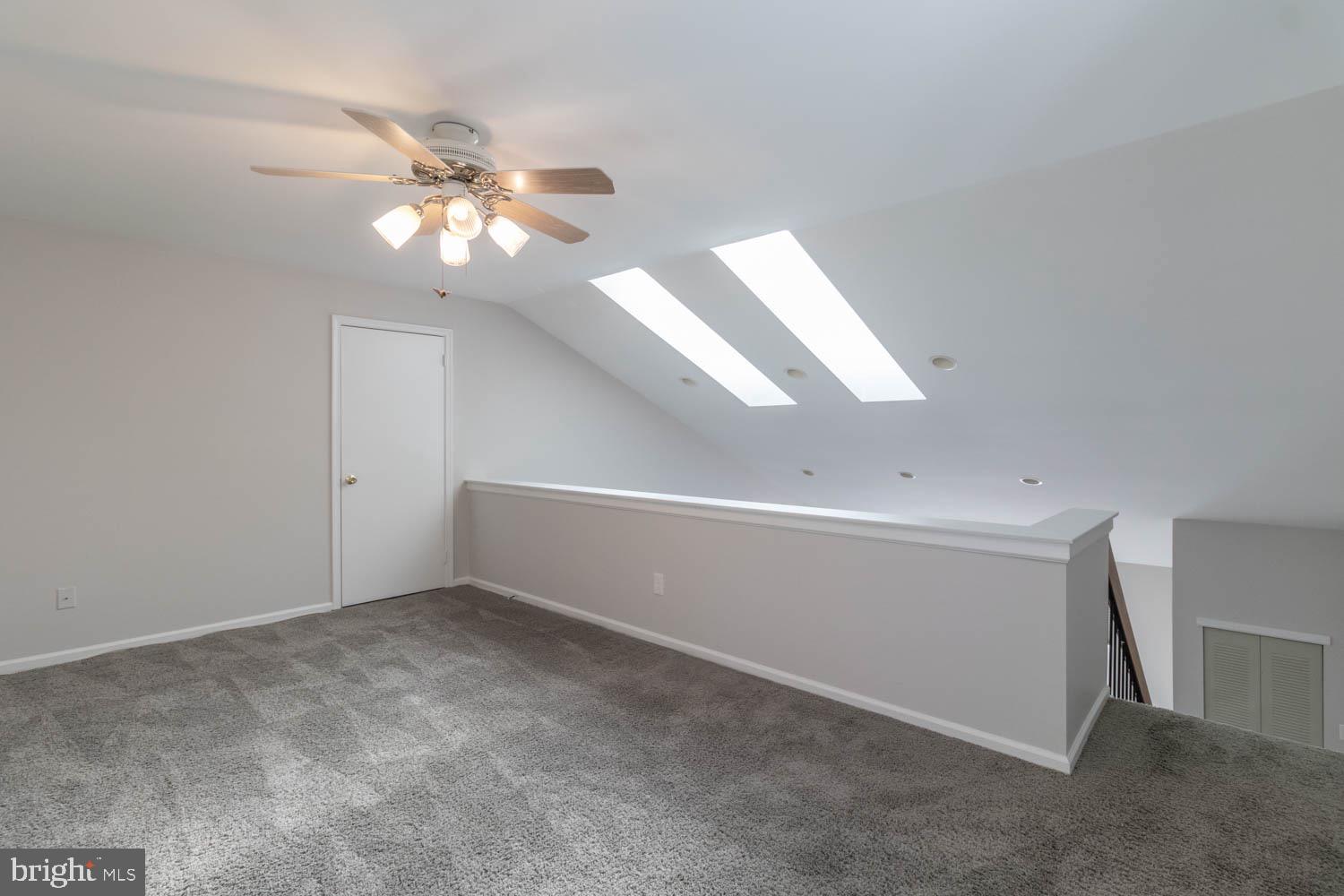 VALLEY GLEN - Residential