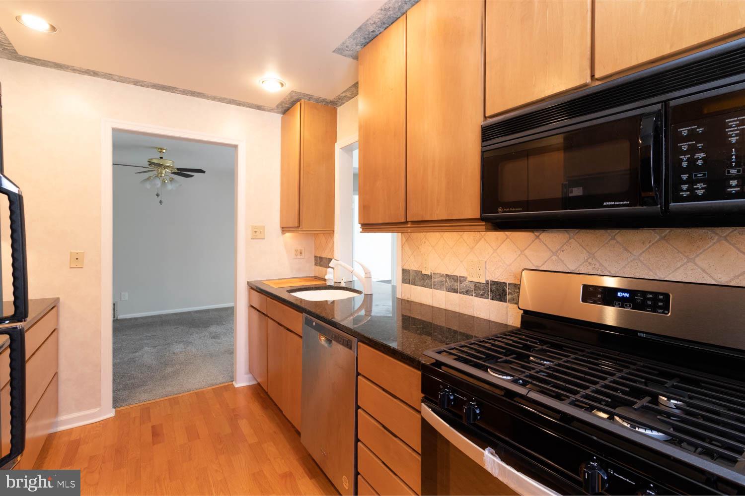VALLEY GLEN - Residential