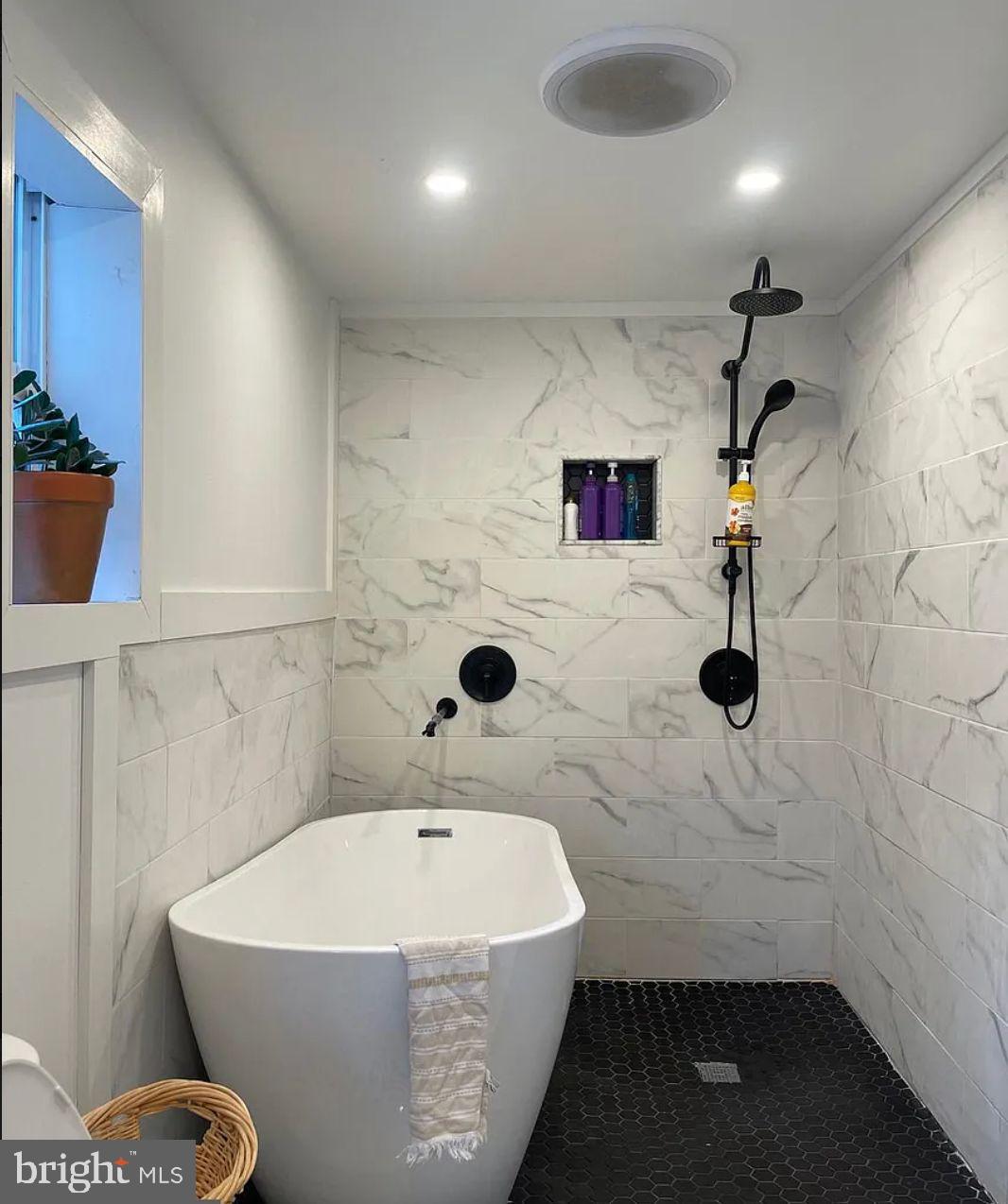 POINT BREEZE - Residential Lease