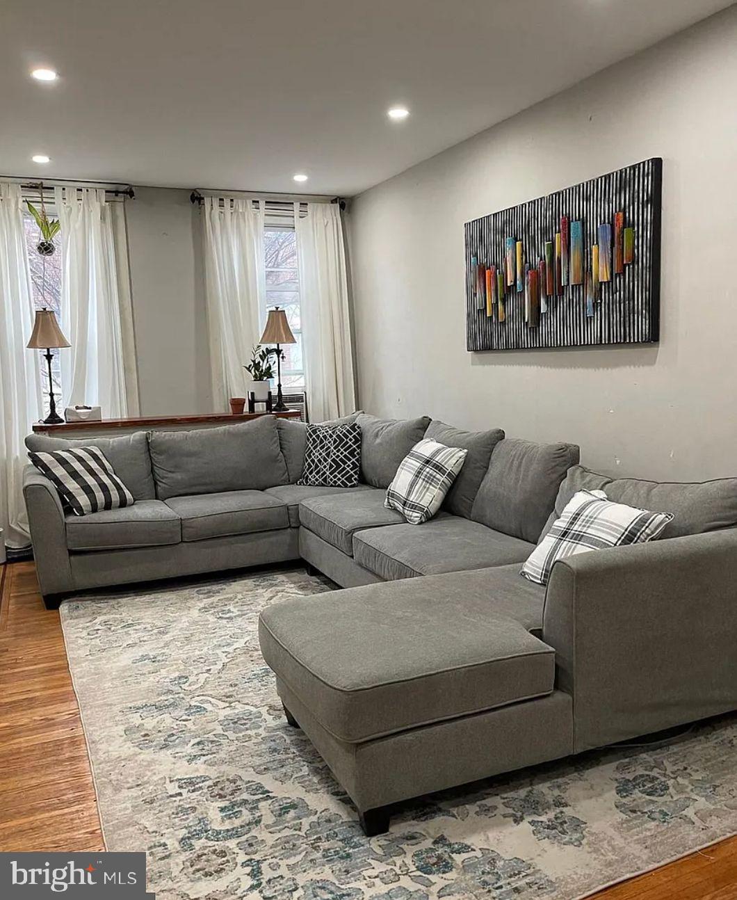 POINT BREEZE - Residential Lease