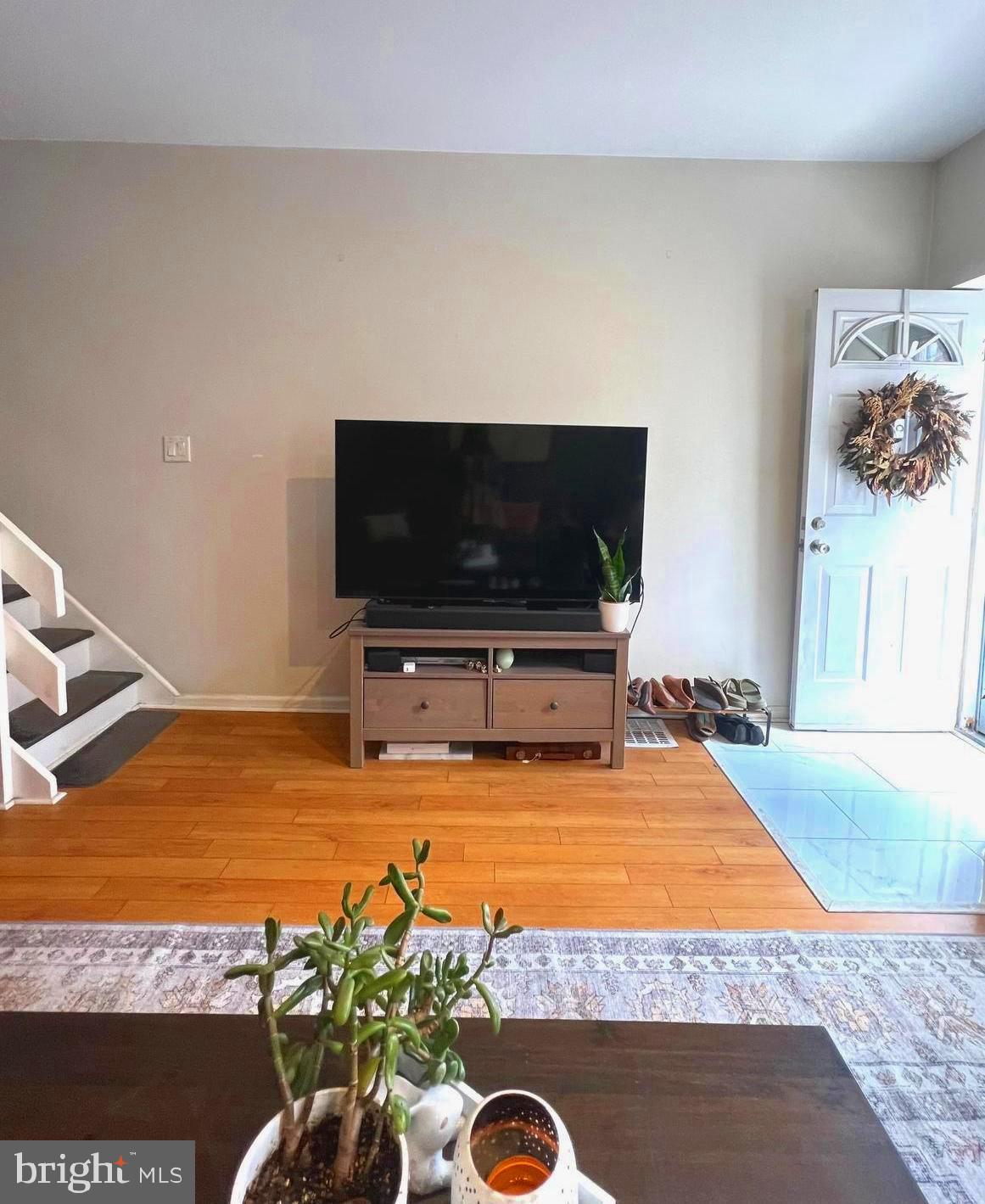 PORT RICHMOND - Residential