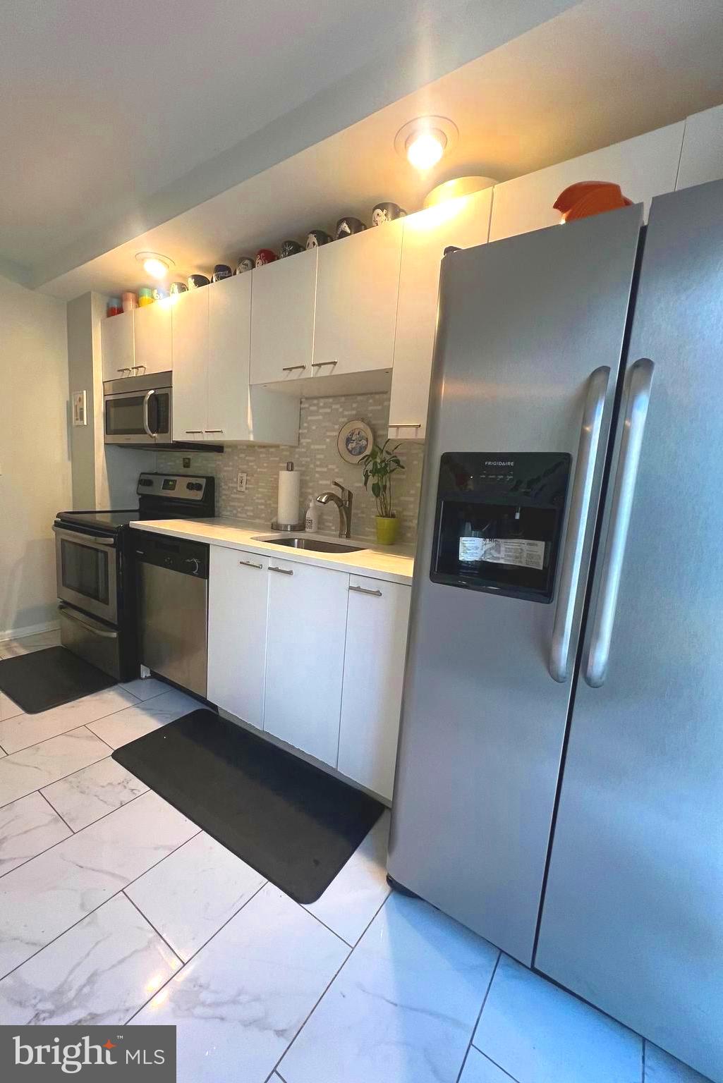 PORT RICHMOND - Residential