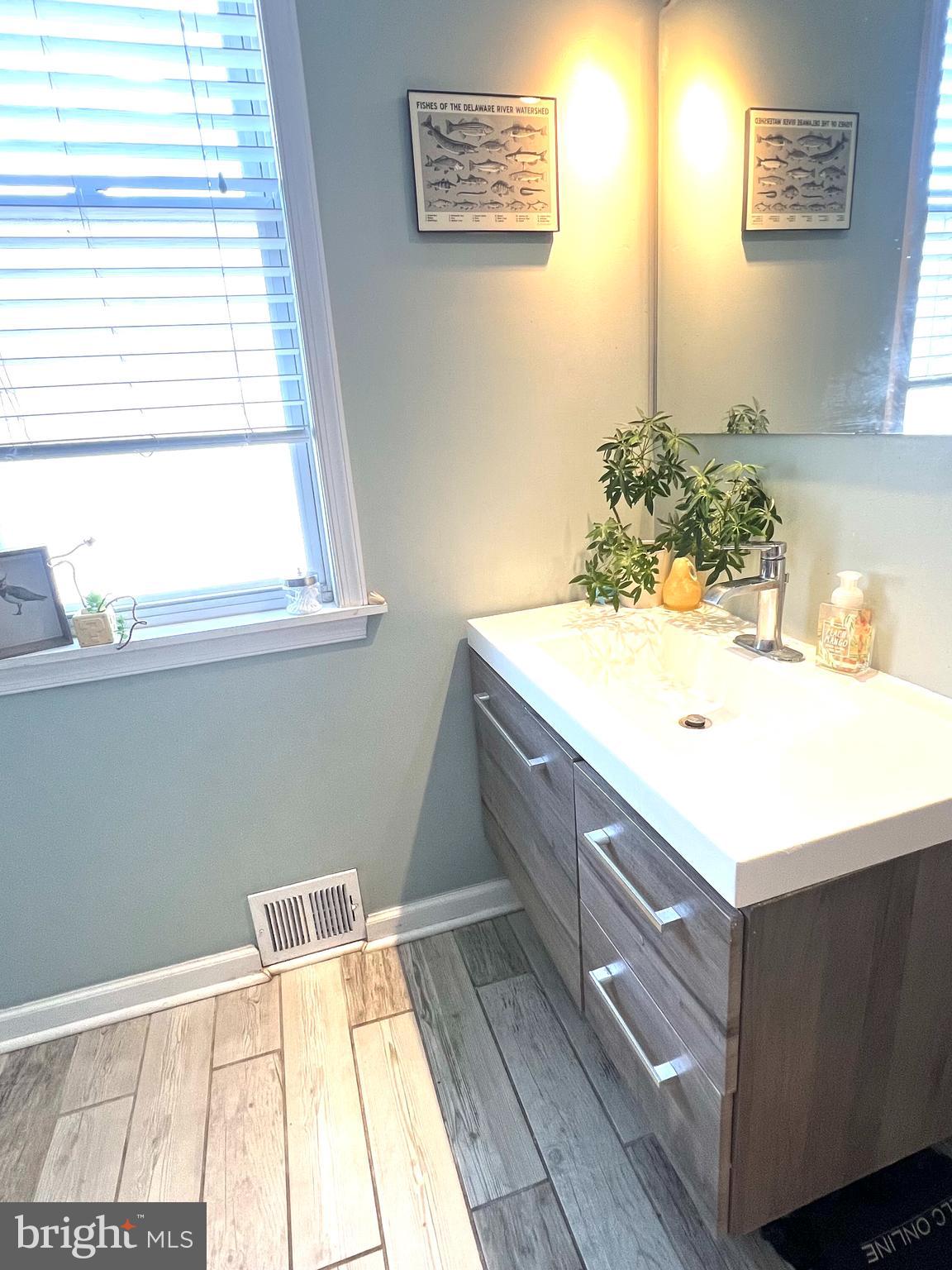 PORT RICHMOND - Residential