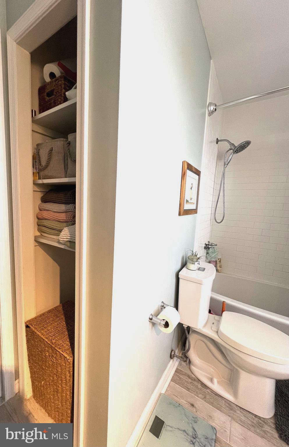 PORT RICHMOND - Residential