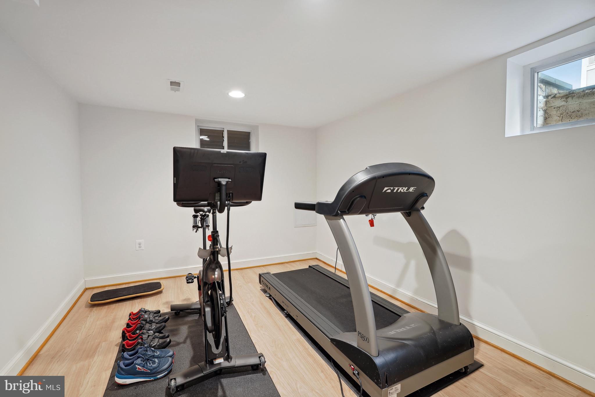 CHEVY CHASE GARDENS - Residential