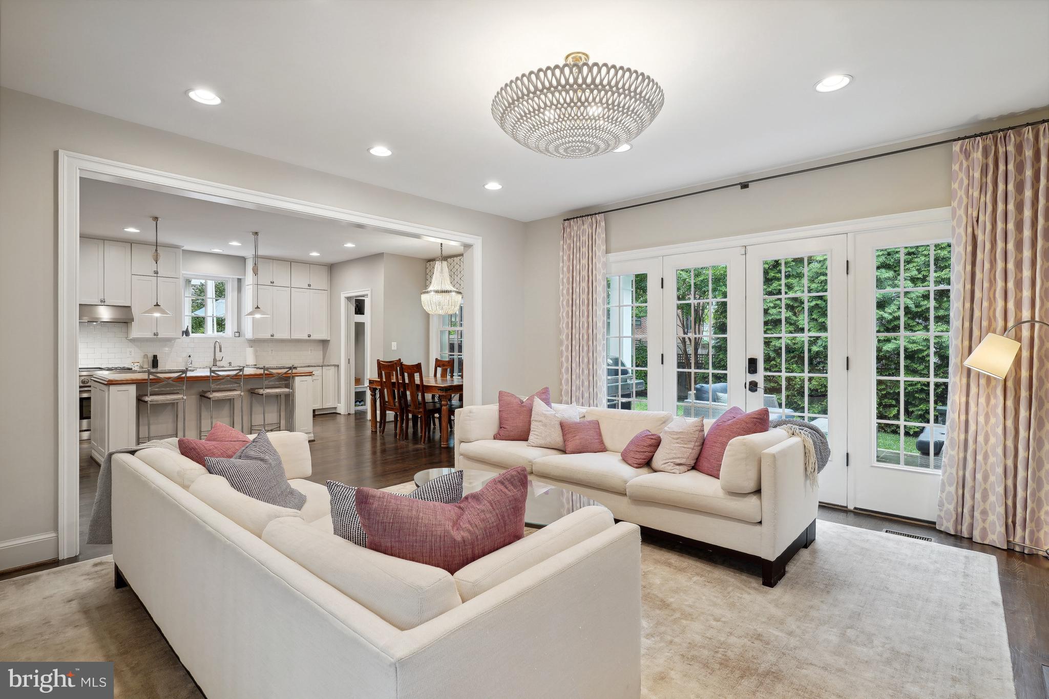 CHEVY CHASE GARDENS - Residential