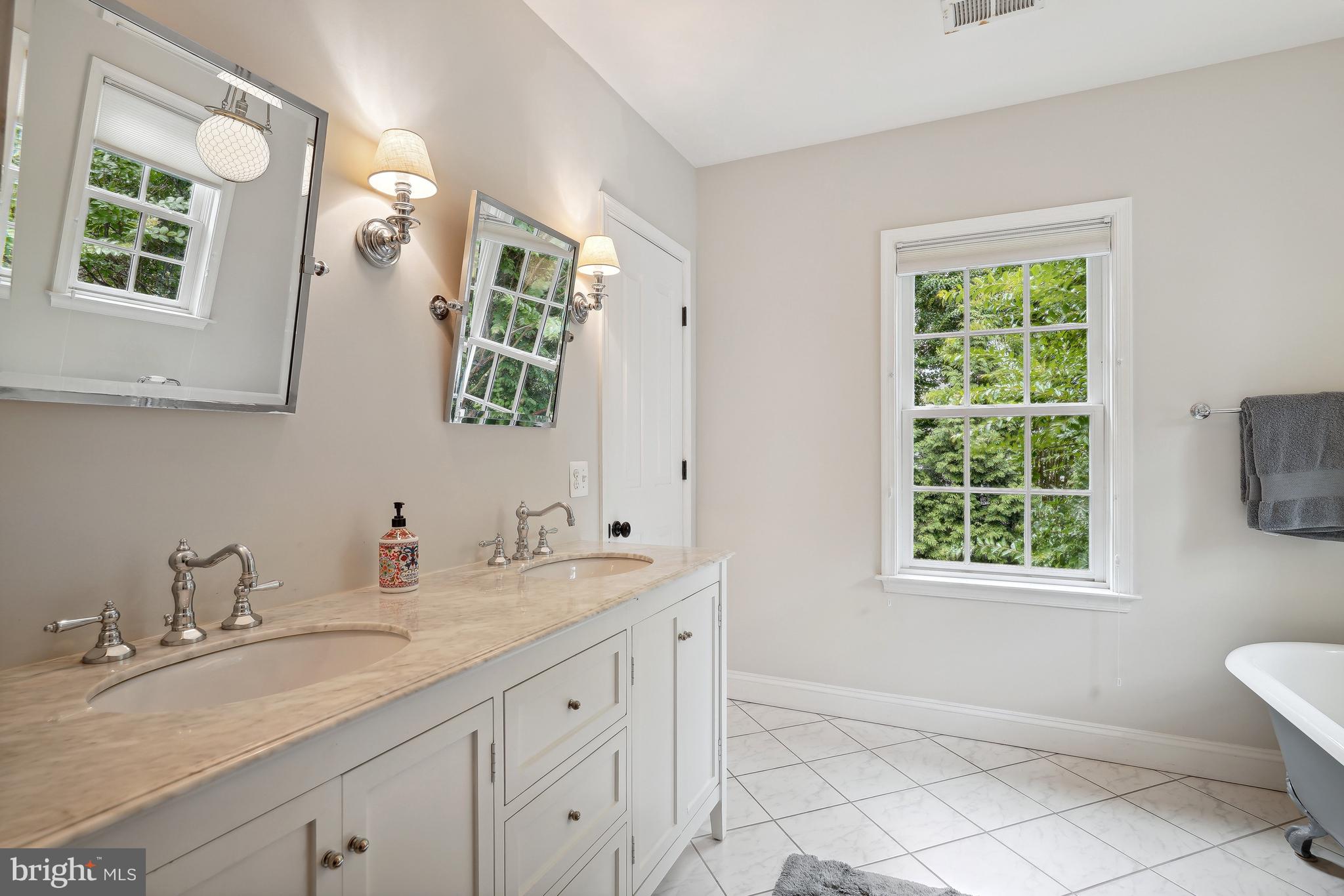 CHEVY CHASE GARDENS - Residential