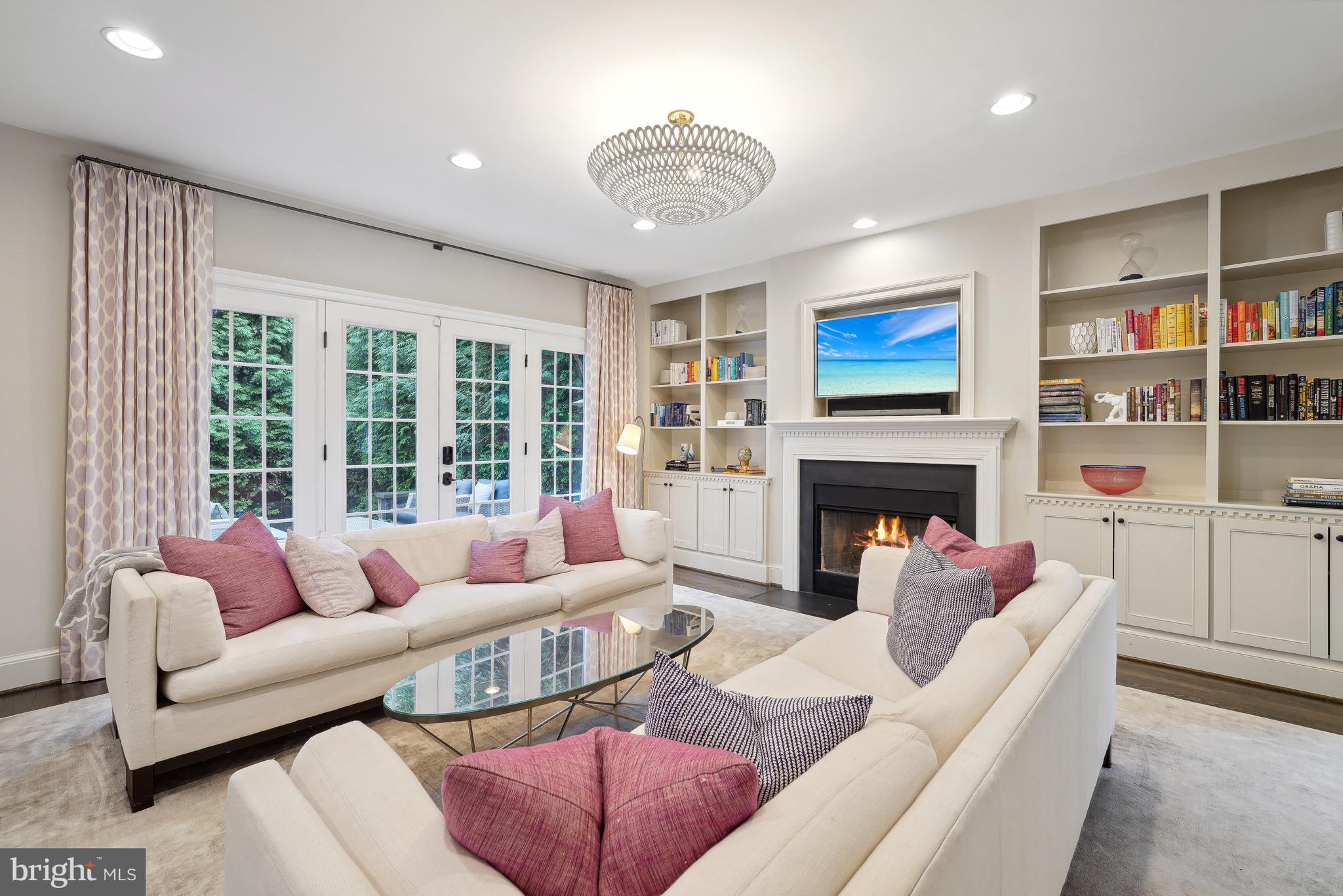 CHEVY CHASE GARDENS - Residential