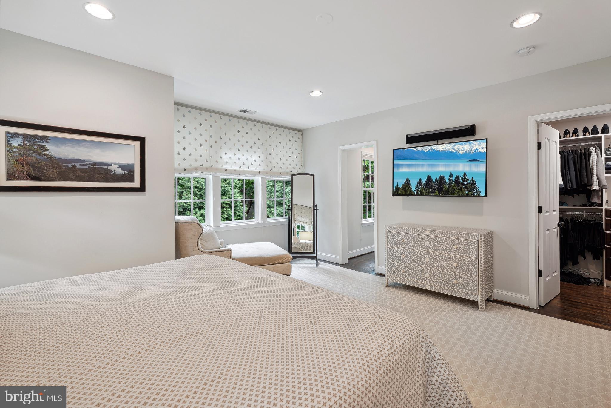 CHEVY CHASE GARDENS - Residential