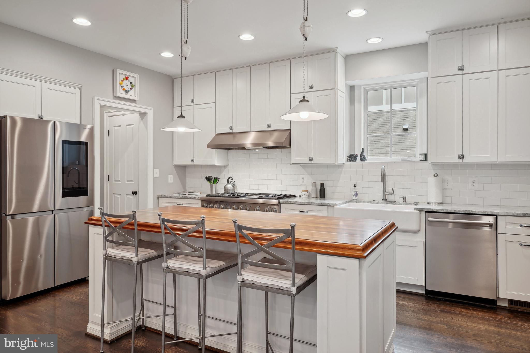 CHEVY CHASE GARDENS - Residential