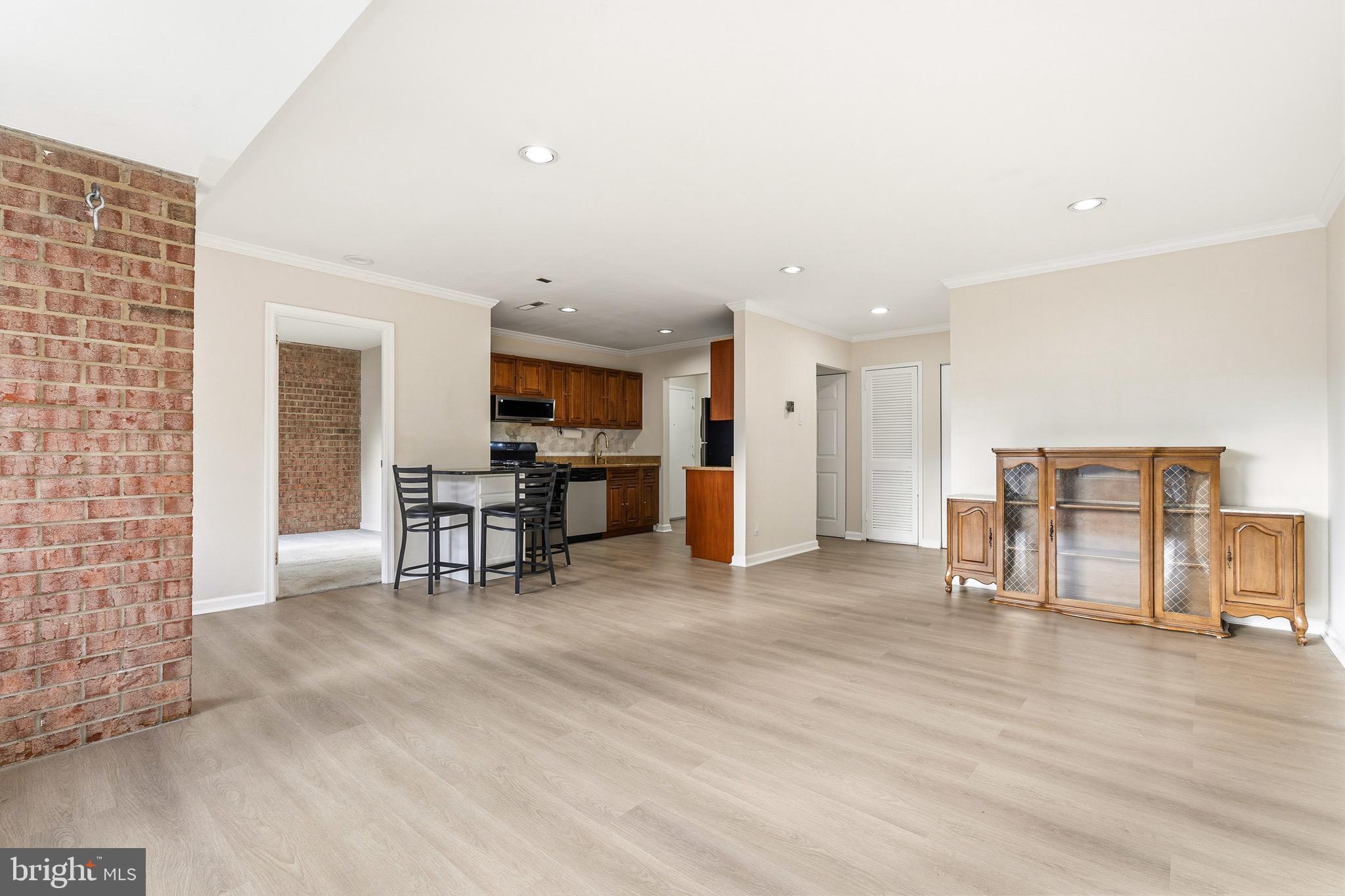 THOMAS CHOICE GARDENS - Residential Lease