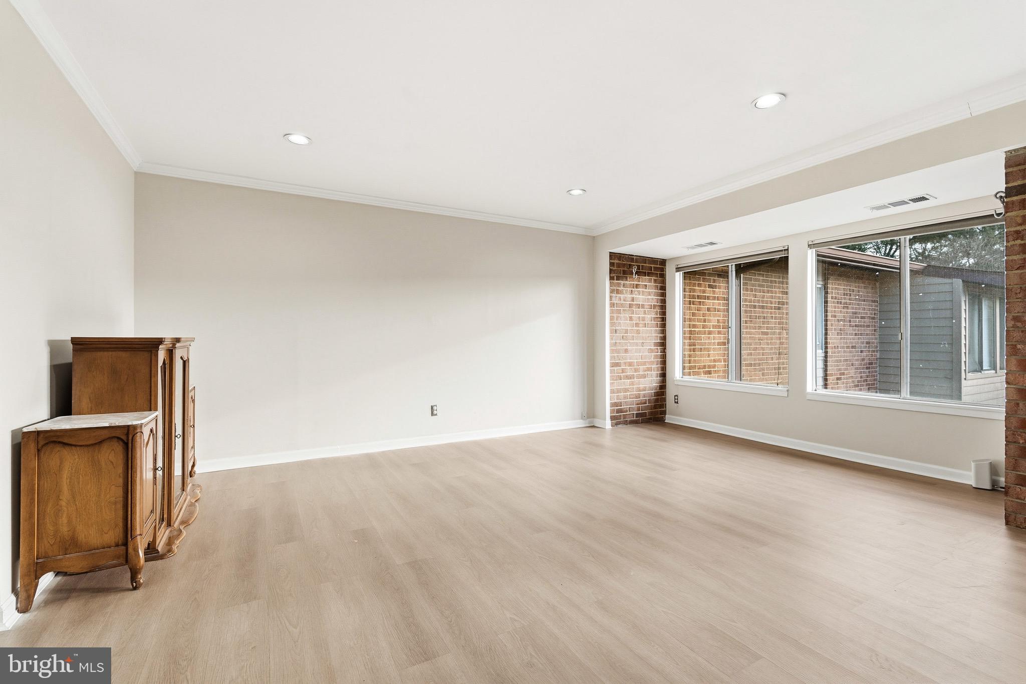 THOMAS CHOICE GARDENS - Residential Lease