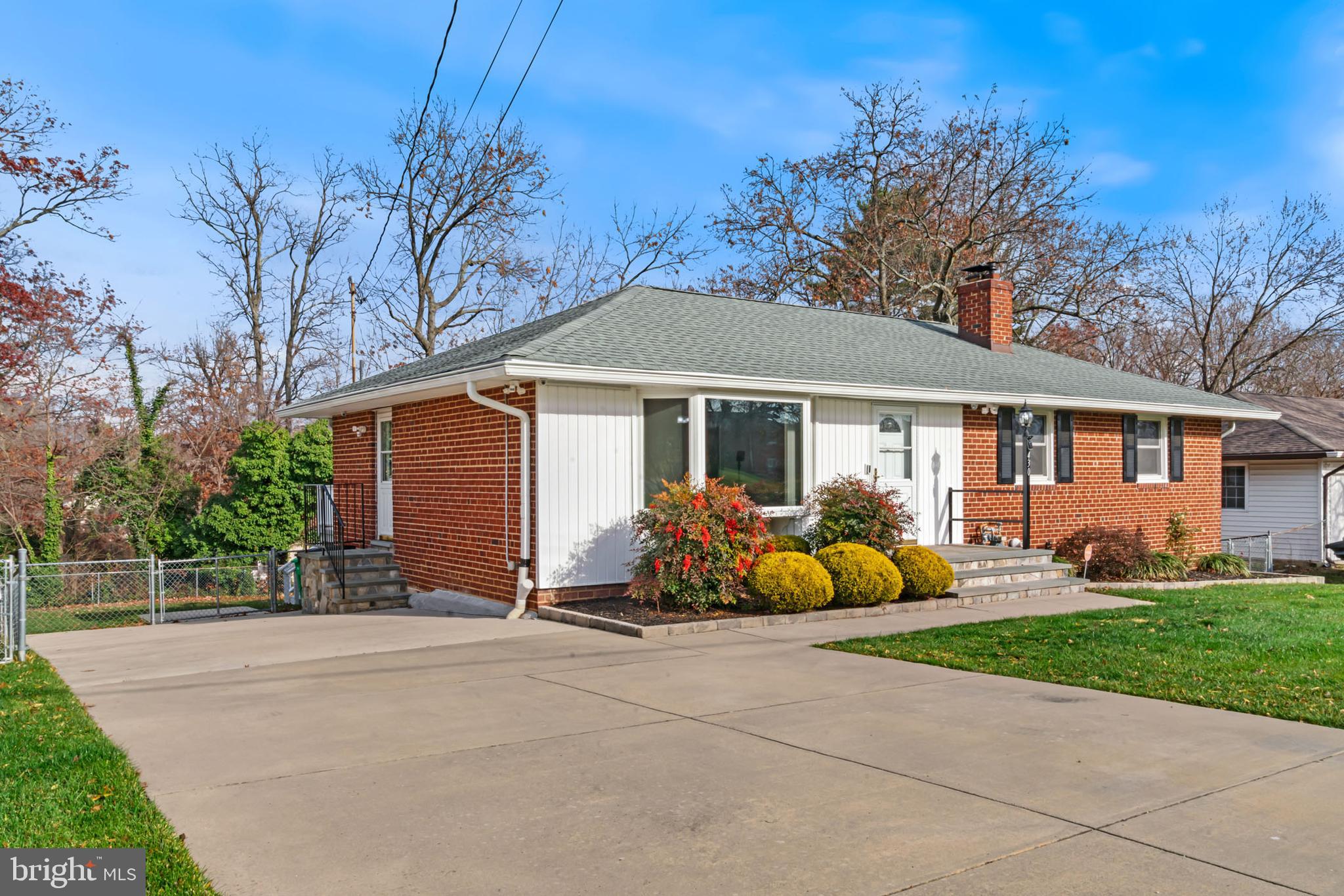 CALVERTON - Residential Lease