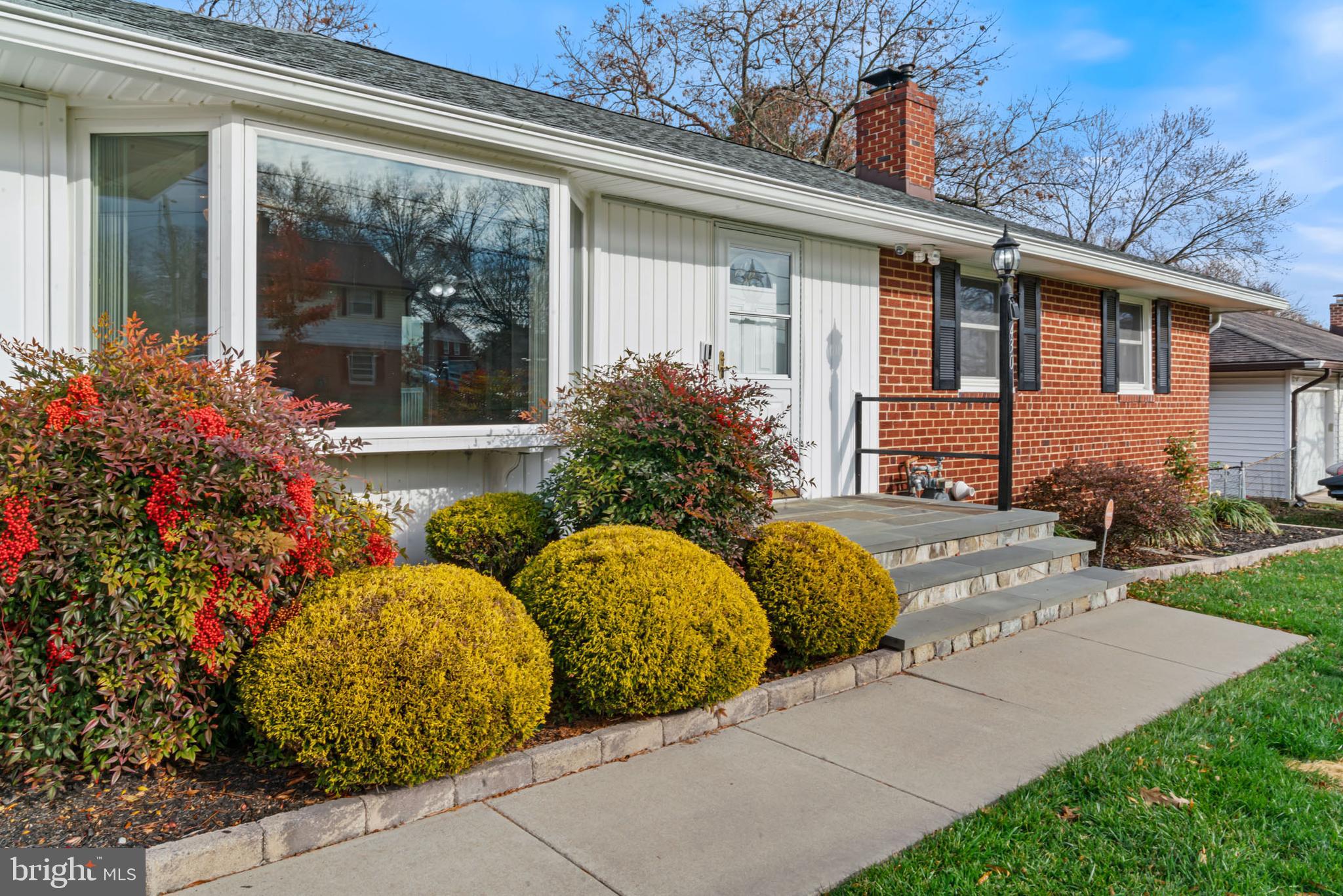 CALVERTON - Residential Lease