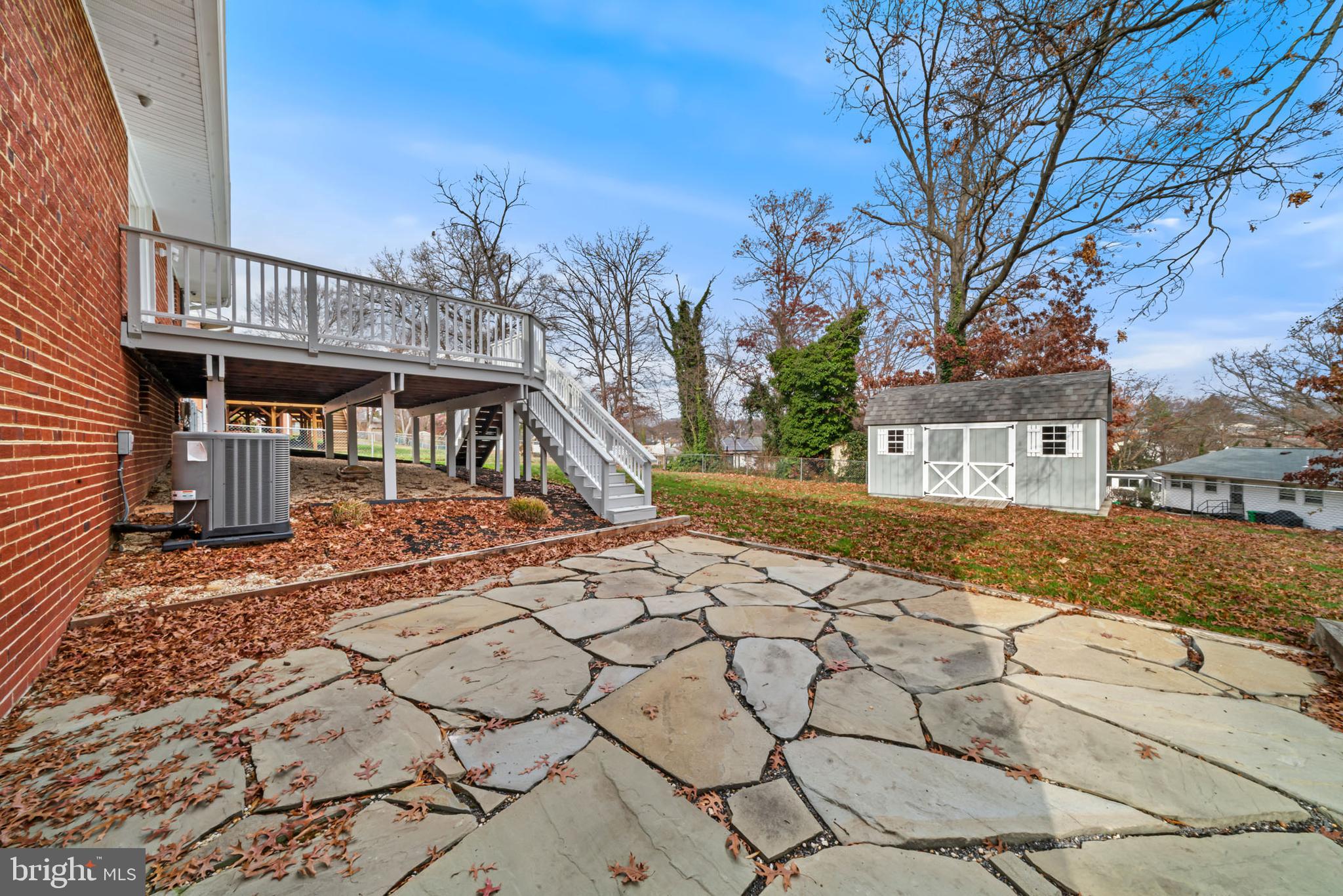 CALVERTON - Residential Lease