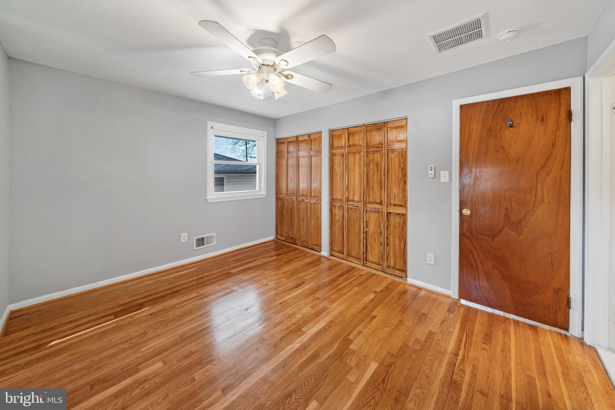 CALVERTON - Residential Lease