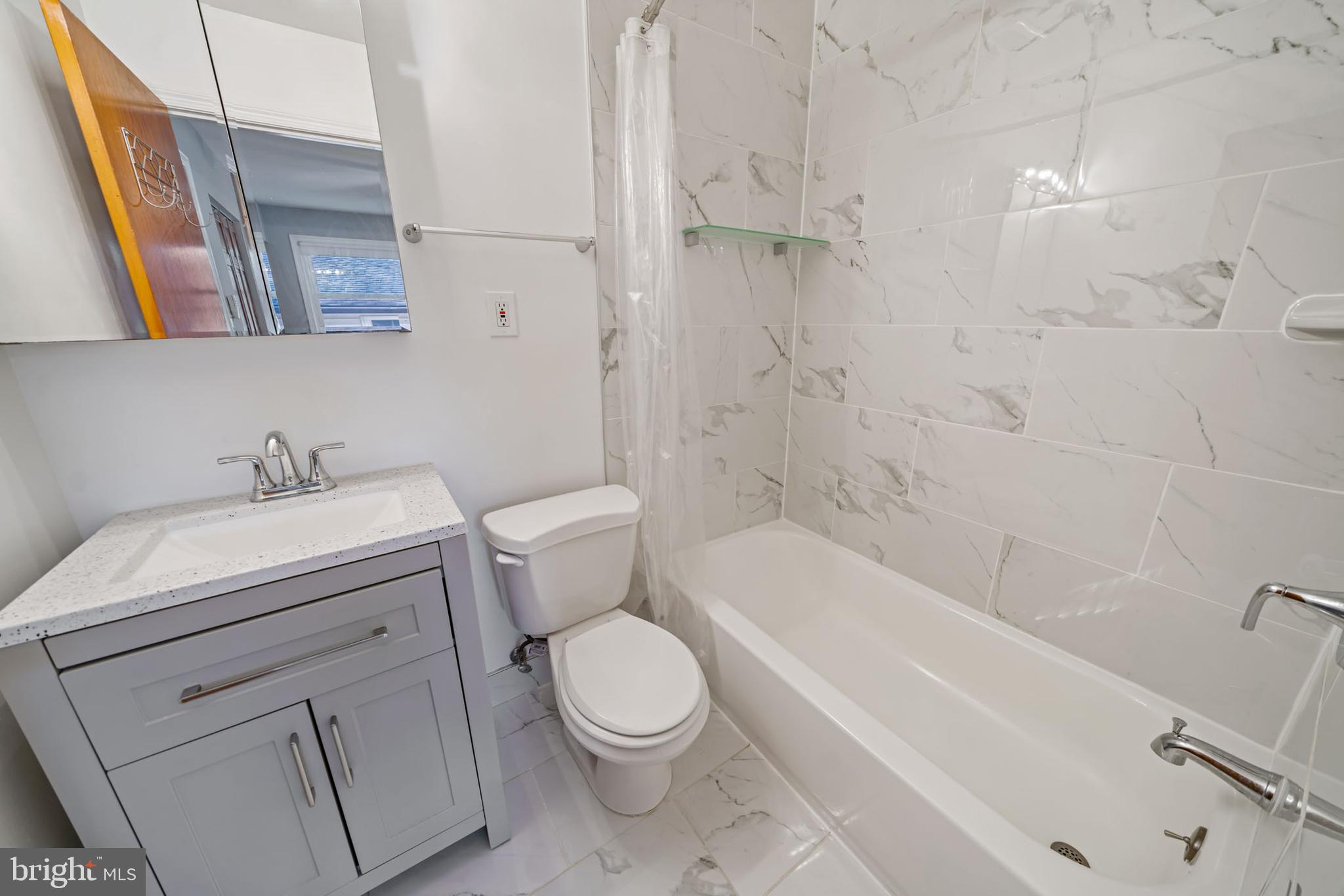 CALVERTON - Residential Lease